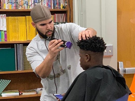 Des Moines Barber Gave Haircuts To Underprivileged Kids