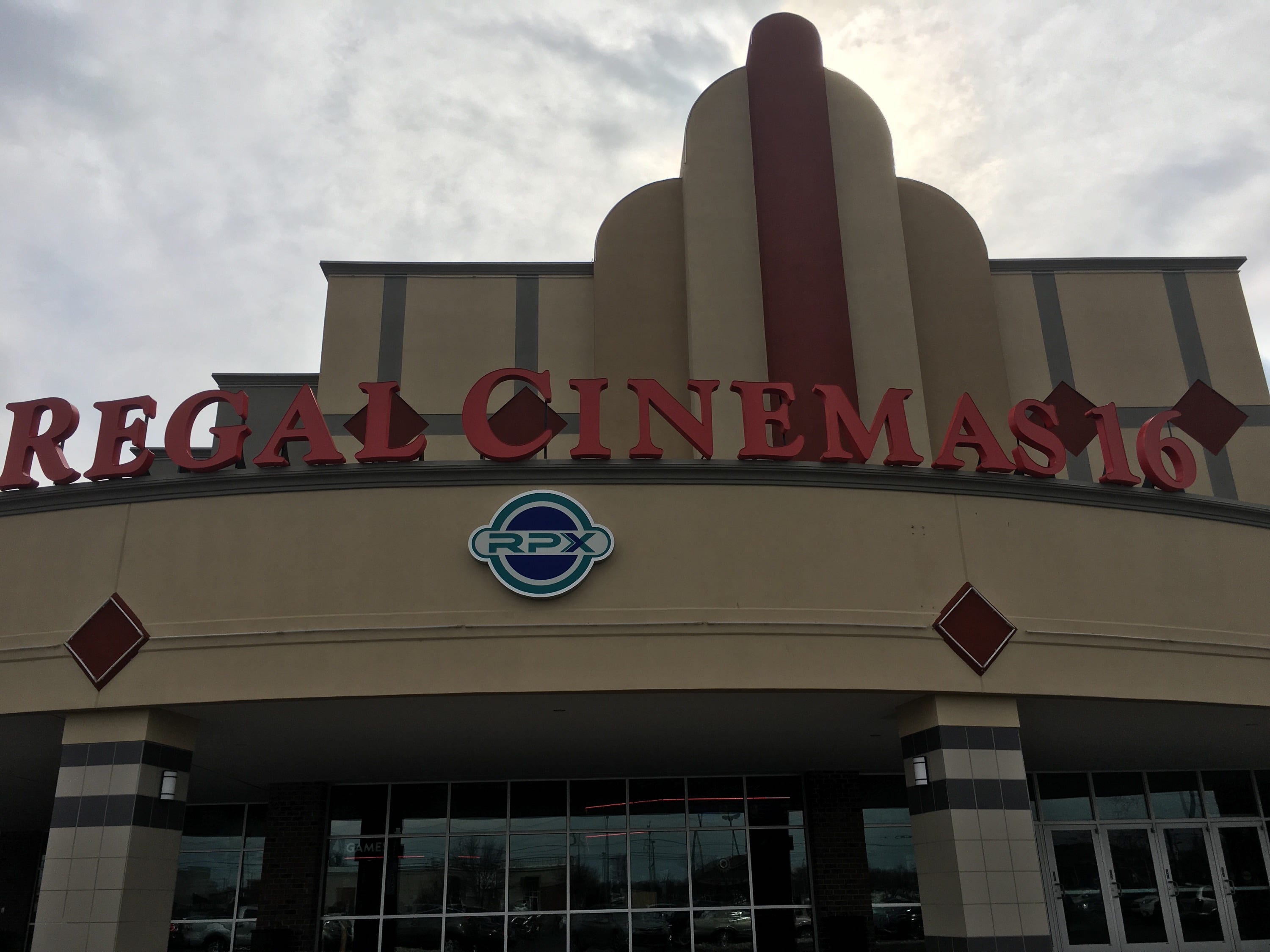 regal cinemas commerce center 18 north brunswick township, nj