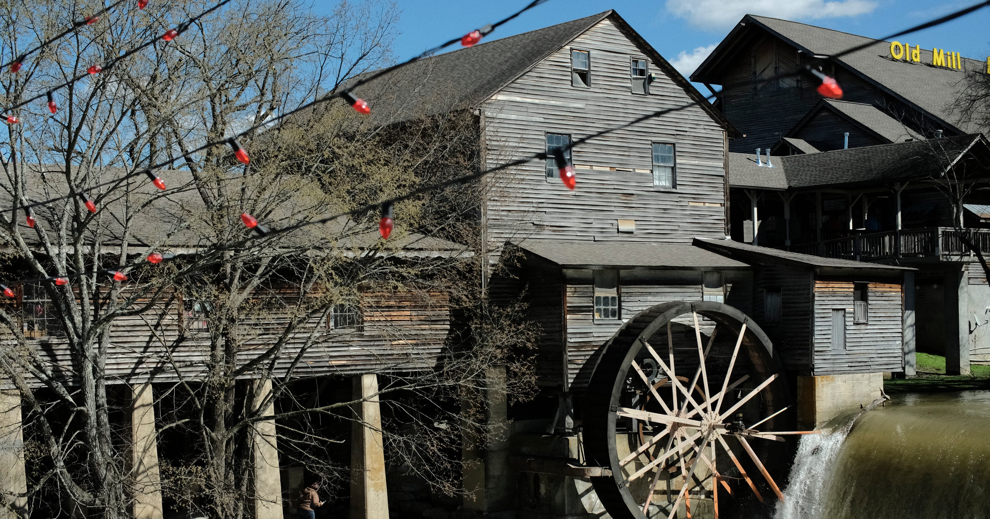 The Island in Pigeon Dollywood suffer minor issues from flooding