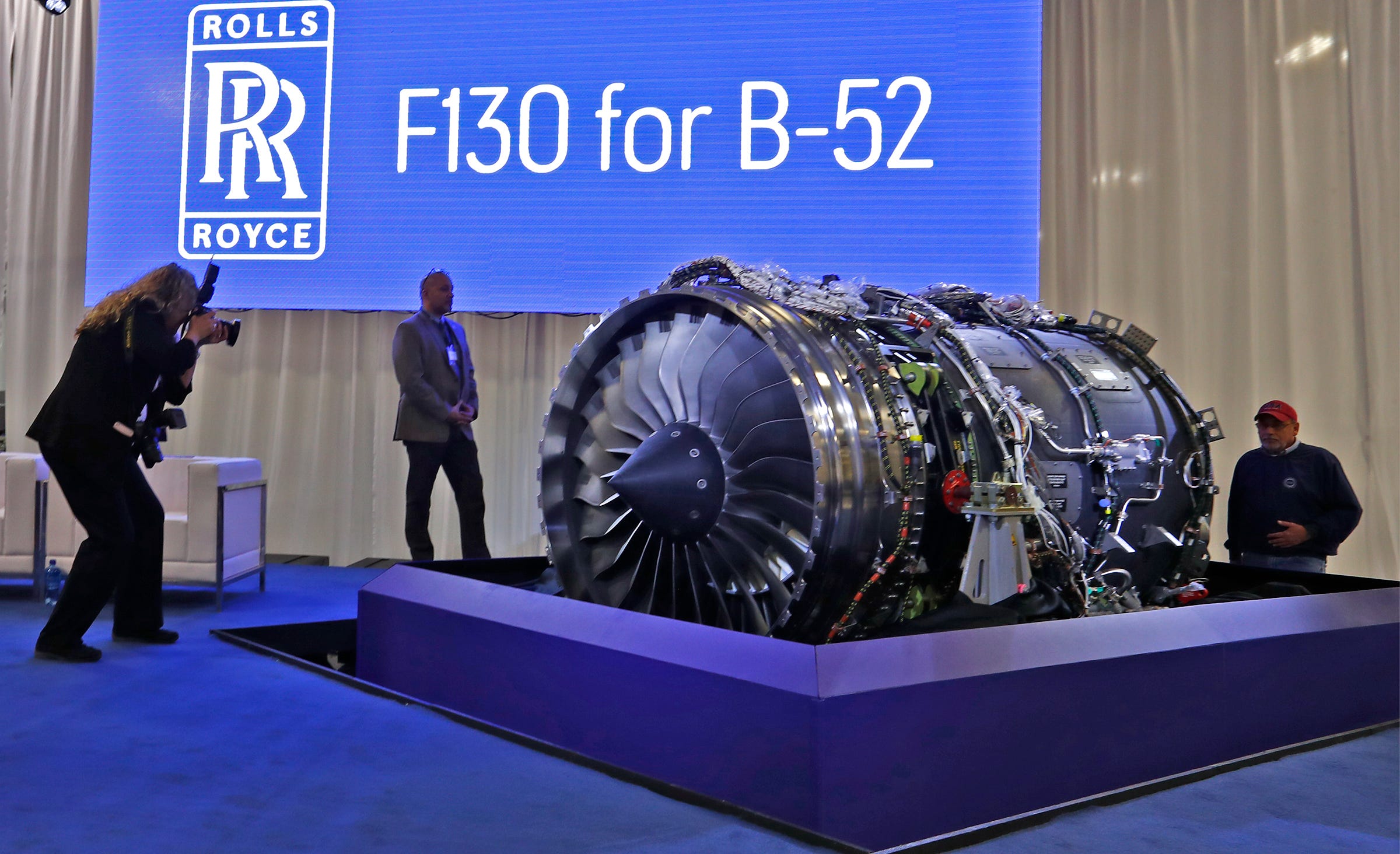 Rolls-Royce Builds Excitement For Building Bomber Engine