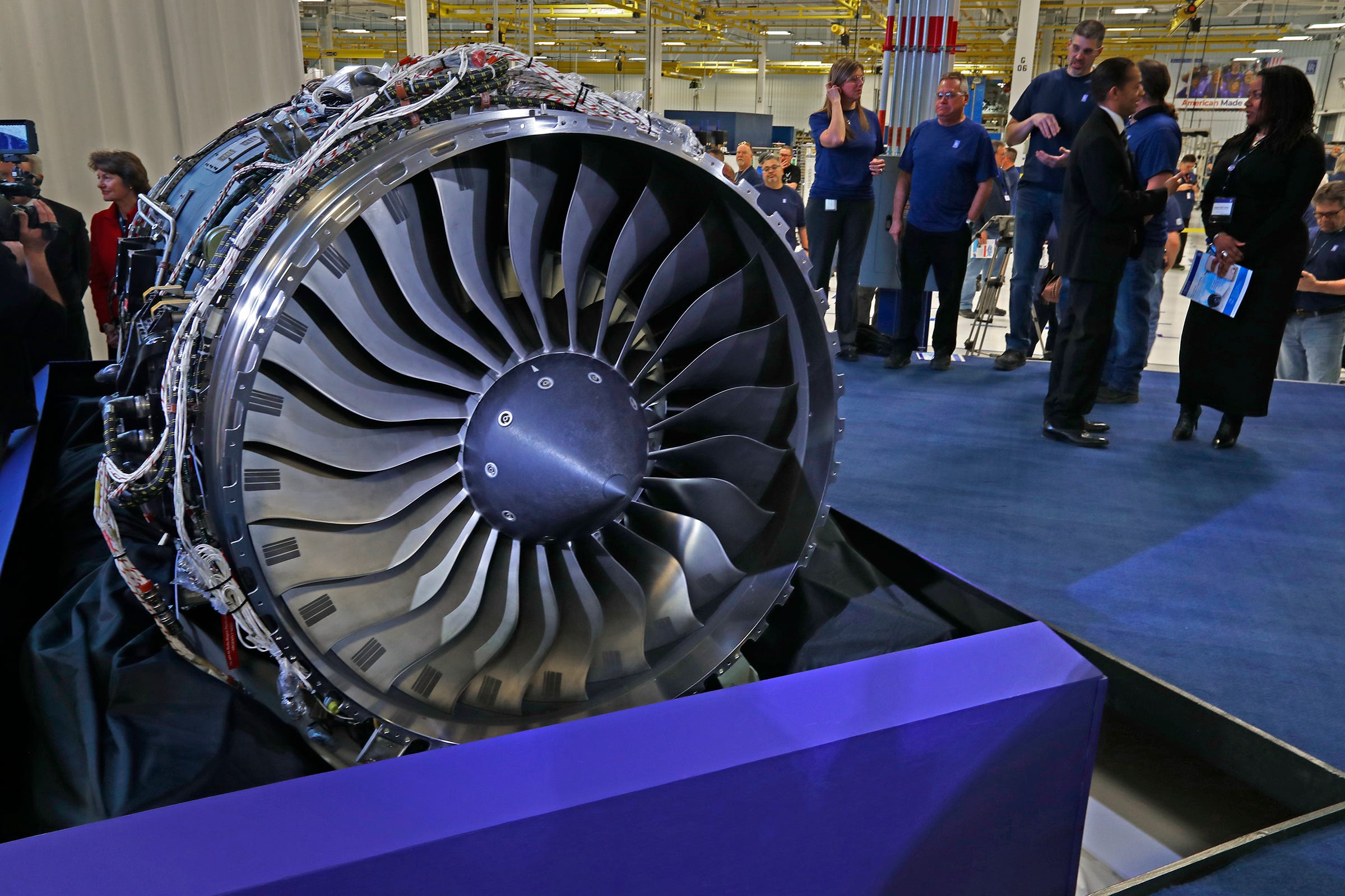 Rolls-Royce Builds Excitement For Building Bomber Engine