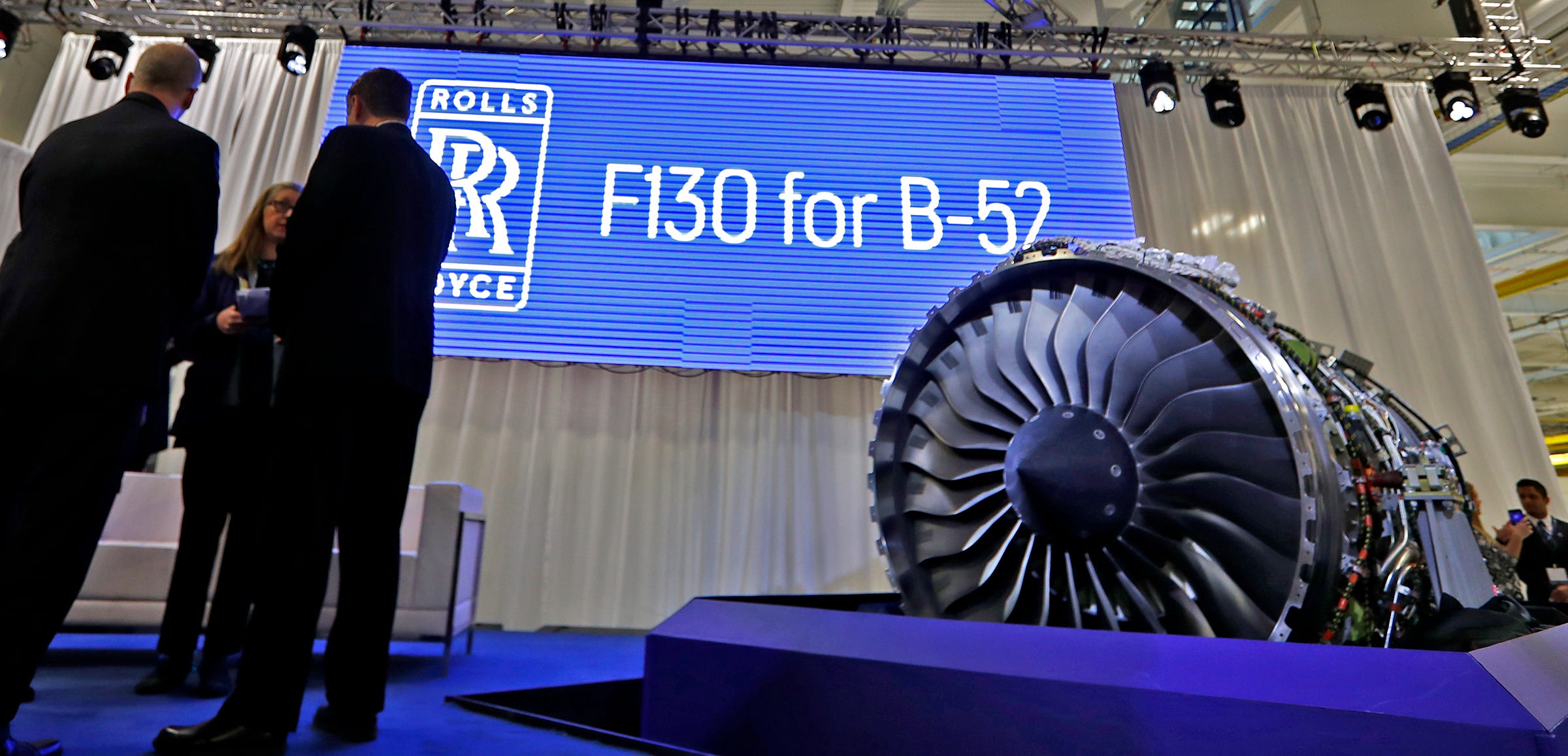 Rolls-Royce Builds Excitement For Building Bomber Engine