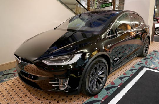 Greater Milwaukee Auto Show Tesla Model X And Model 3