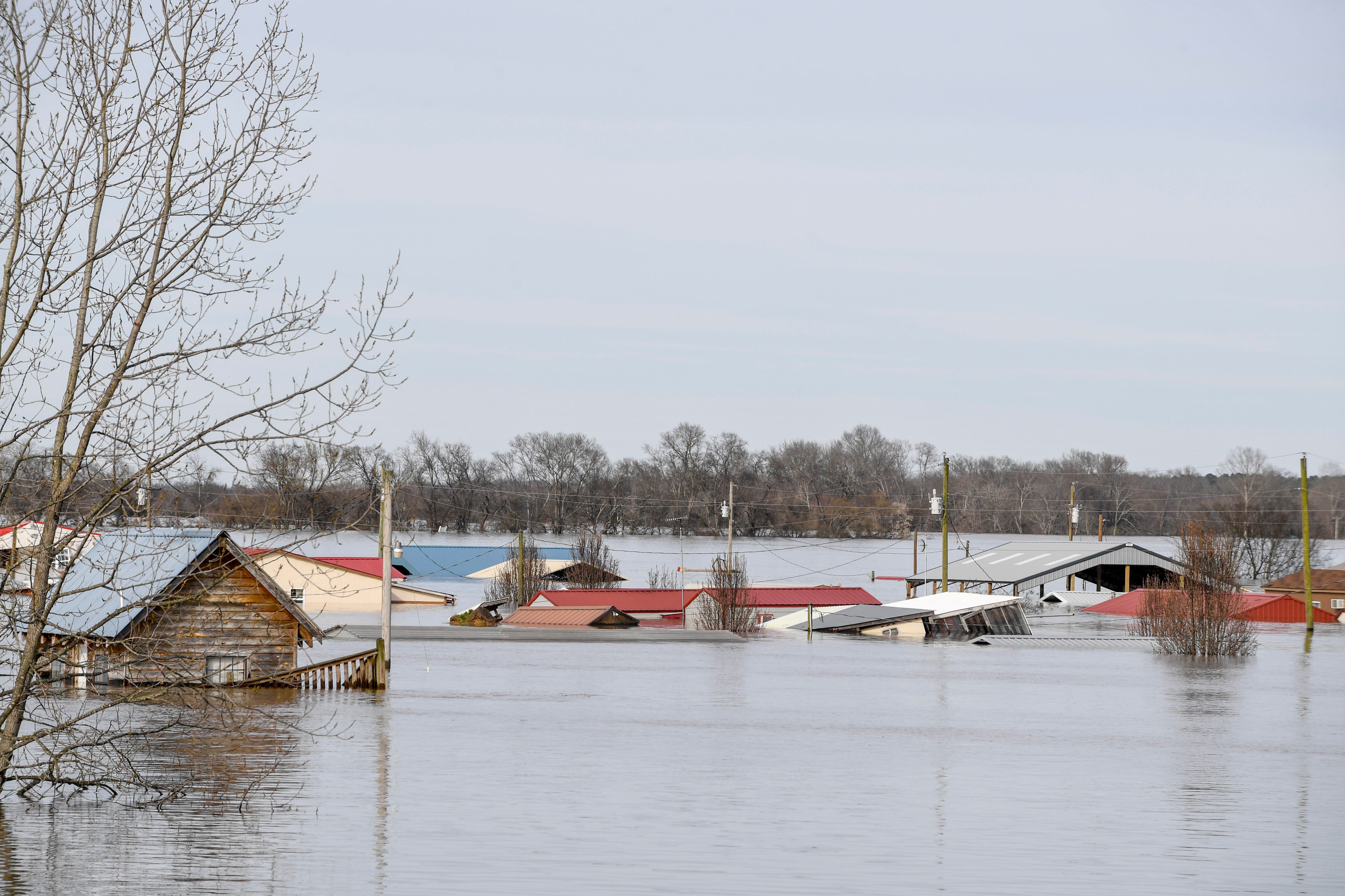 Recovery Efforts Along Tennessee River After Devastating Flooding   13b7603f 20c4 4e7f 8655 F05d2997506a Hpt Tennessee River Flooding 13.JPG