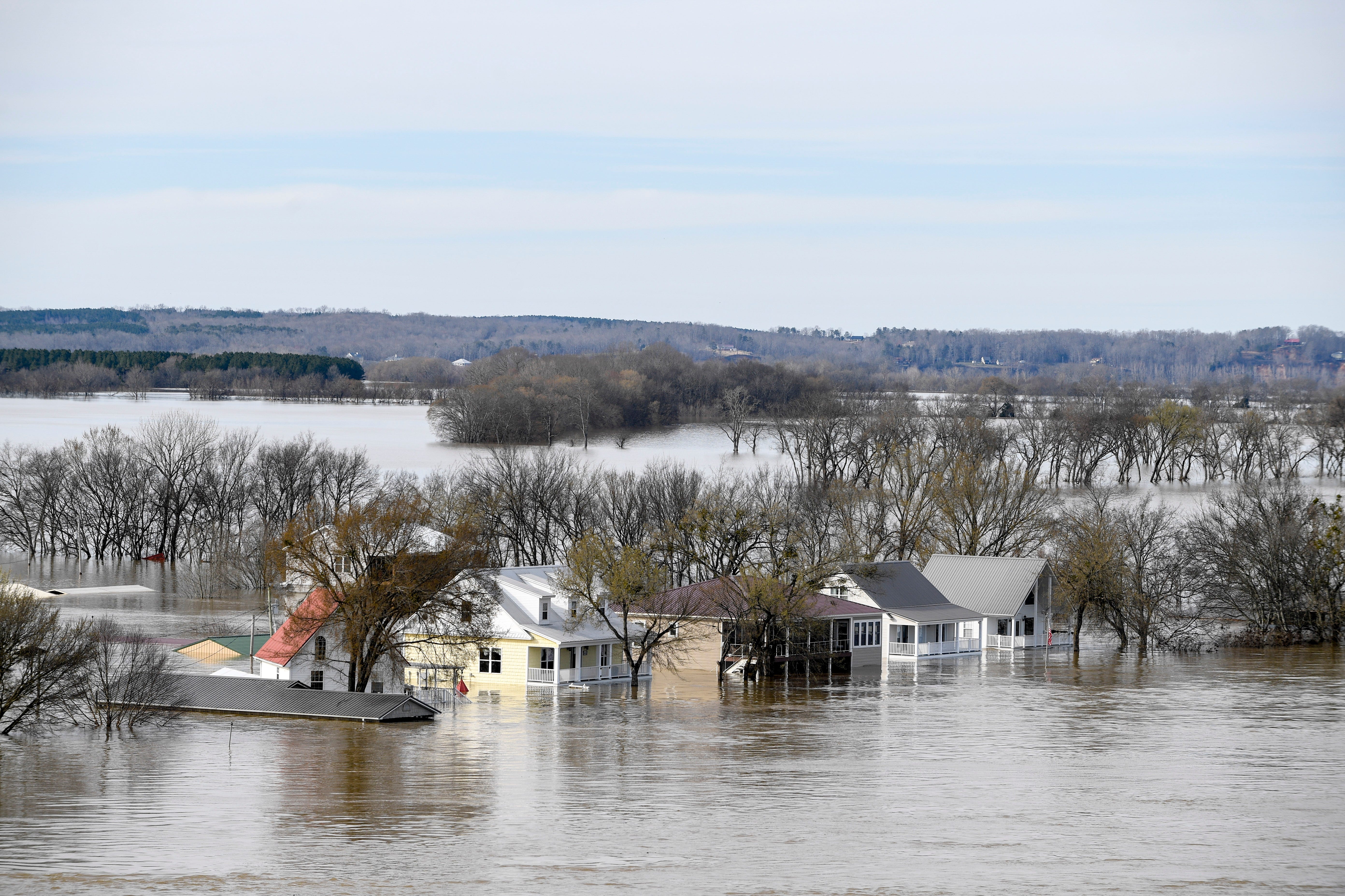 Recovery Efforts Along Tennessee River After Devastating Flooding   A03a526c 571b 4a92 9845 7fa5f94aba95 Hpt Tennessee River Flooding 01.JPG