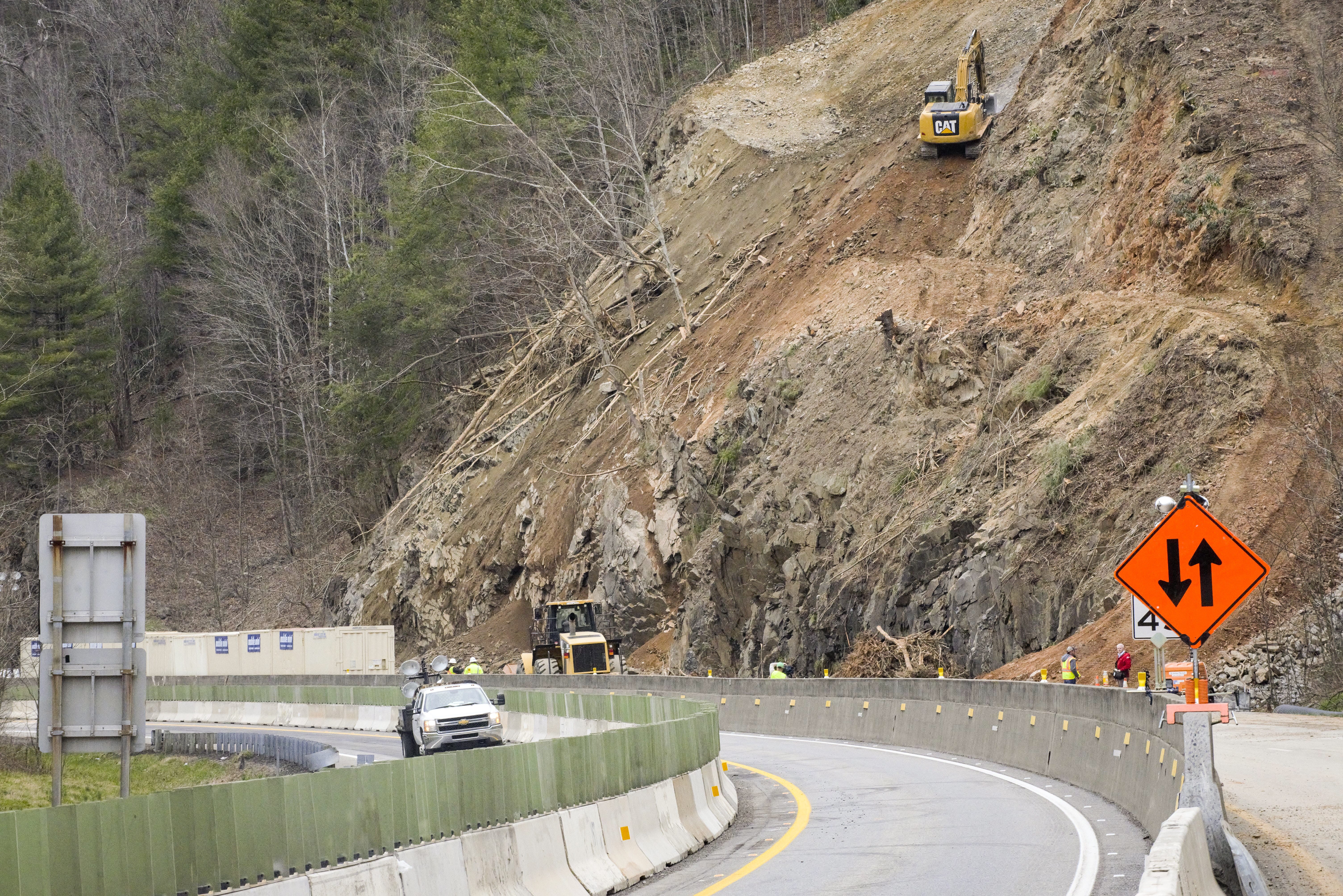 NCDOT Reopens Interstate 40 Lanes After Rockslide   3becce7b F177 48be 9811 1480e4999aa9 40slide2.JPEG