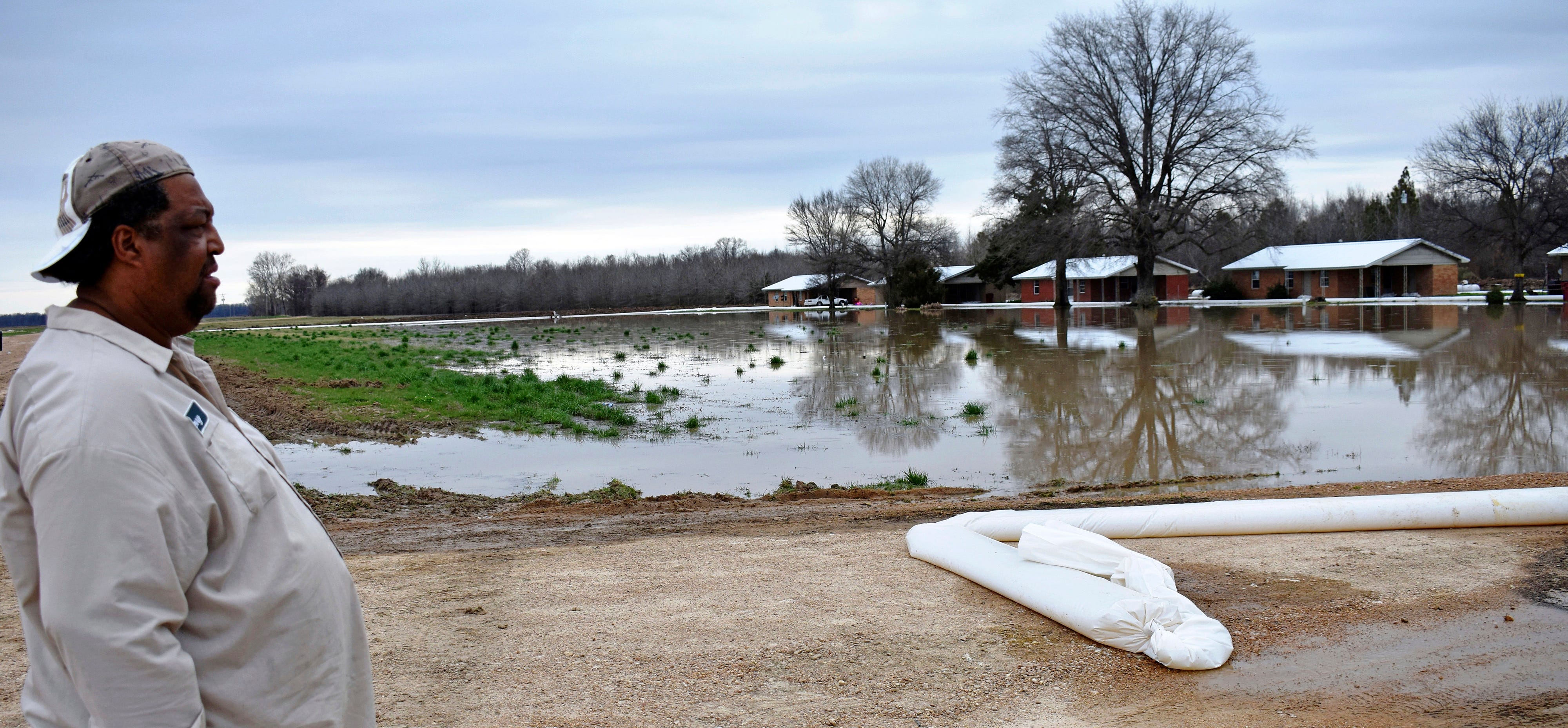 Mississippi Flooding Surrounds Town: Only One Way Out, Mayor Says