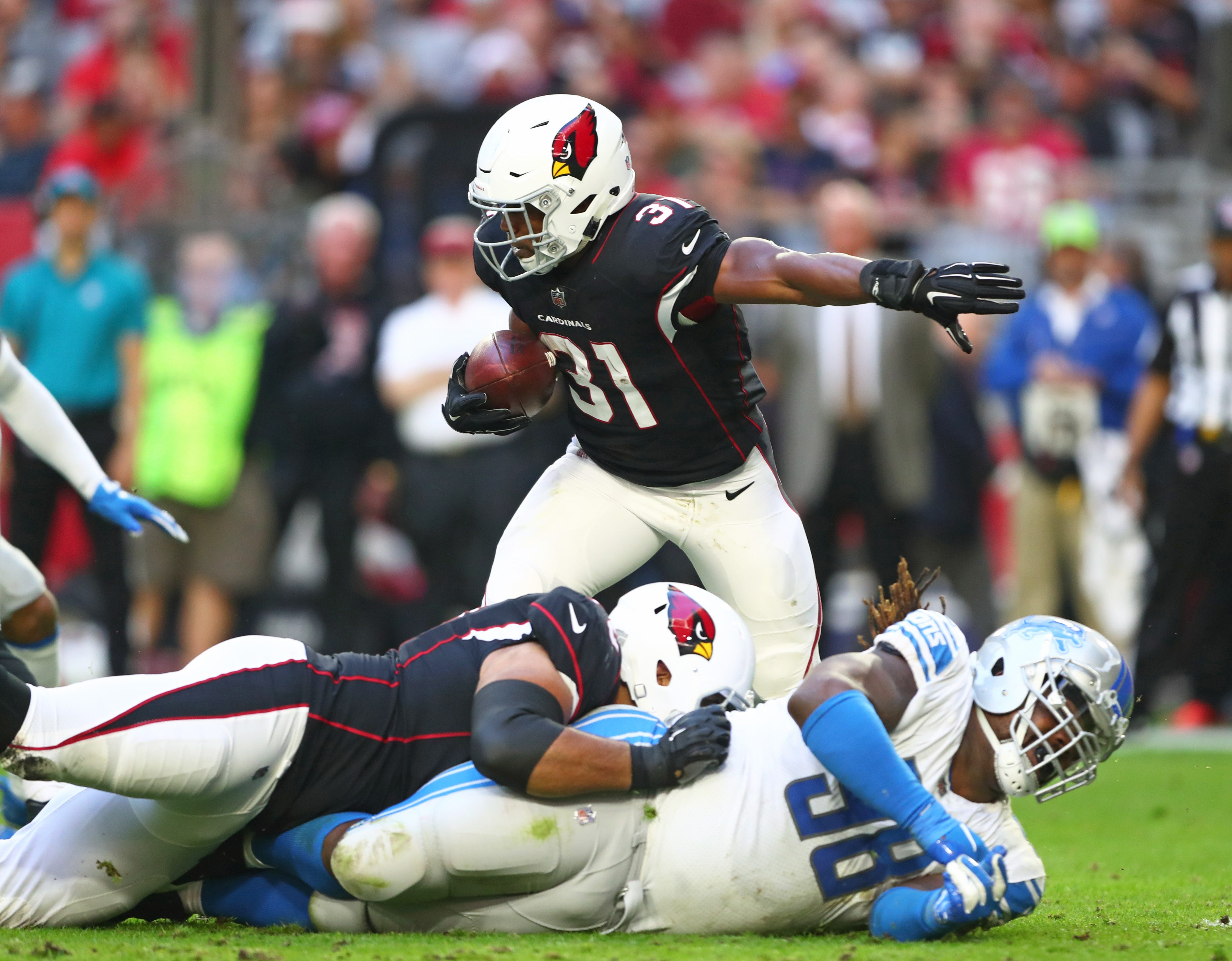 Arizona Cardinals QB Kyler Murray helps AIA launch flag football