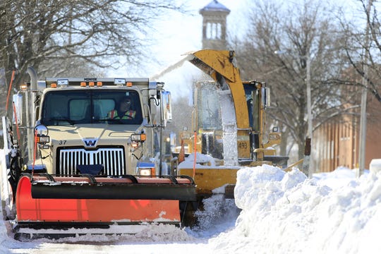 Wisconsin weather: Green Bay snow leads to more sidewalk clearing fees