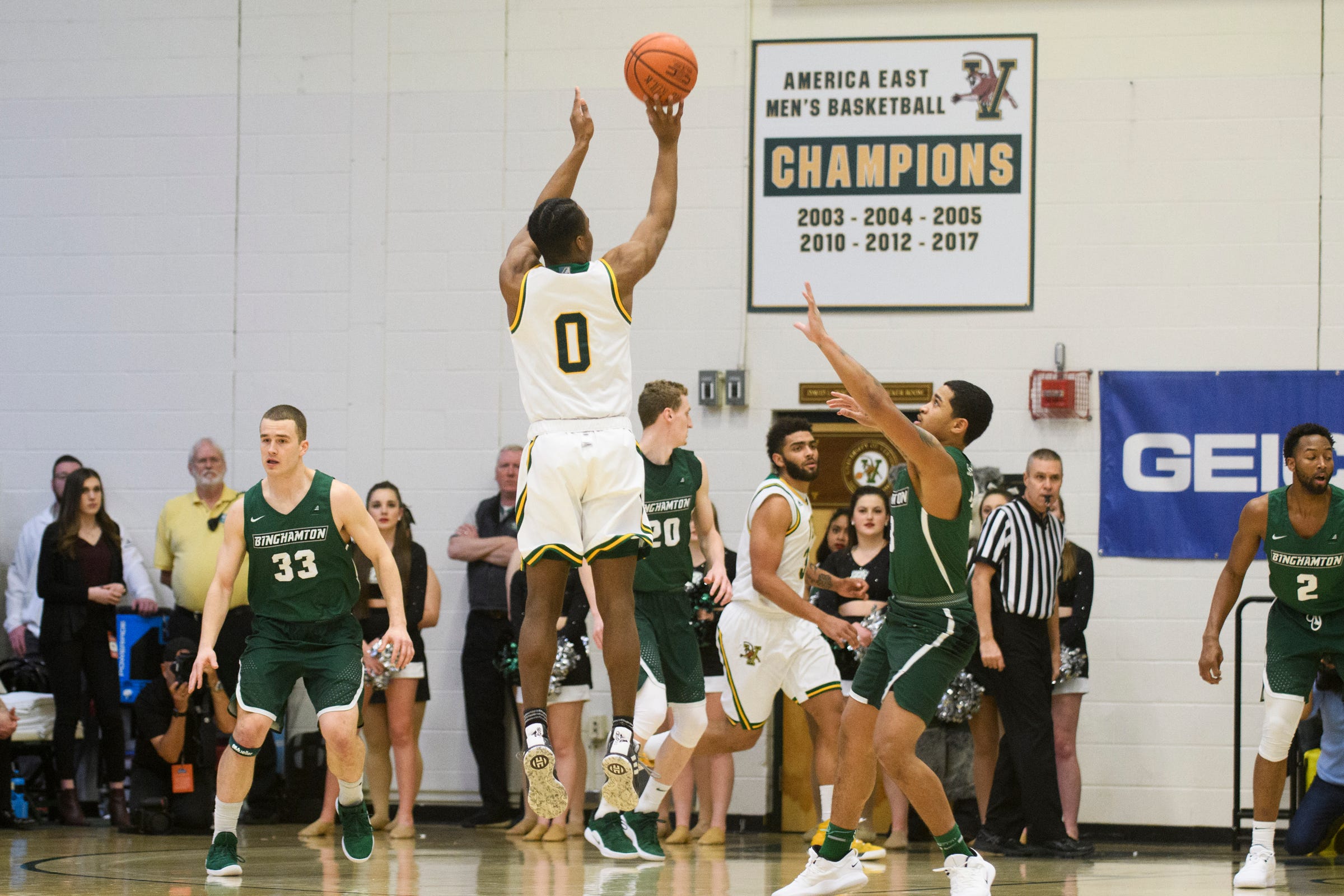 Red-hot Stef Smith Powers UVM Basketball Into America East Championship ...