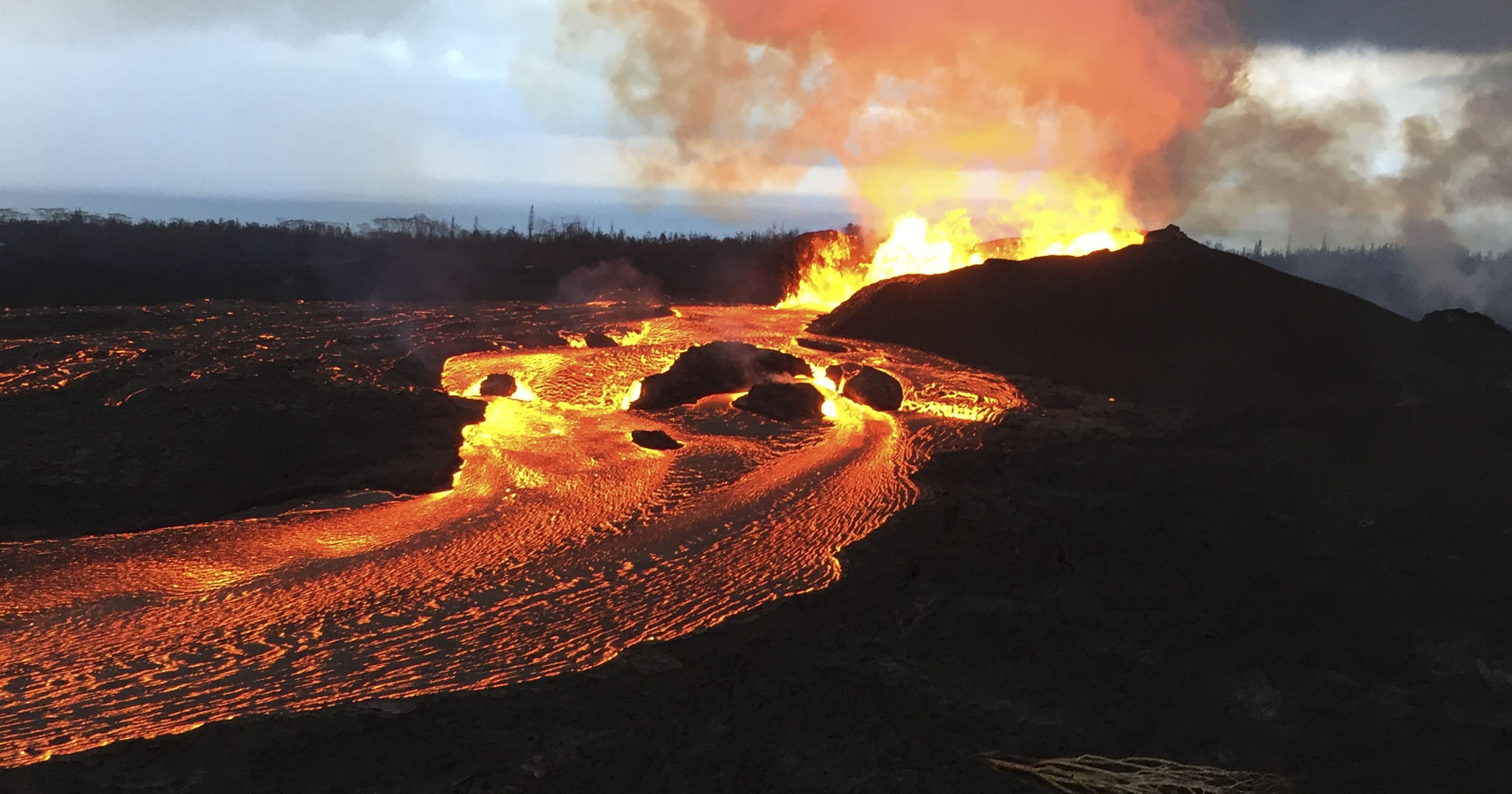  Kilauea  volcano Scientists downgrade alert level