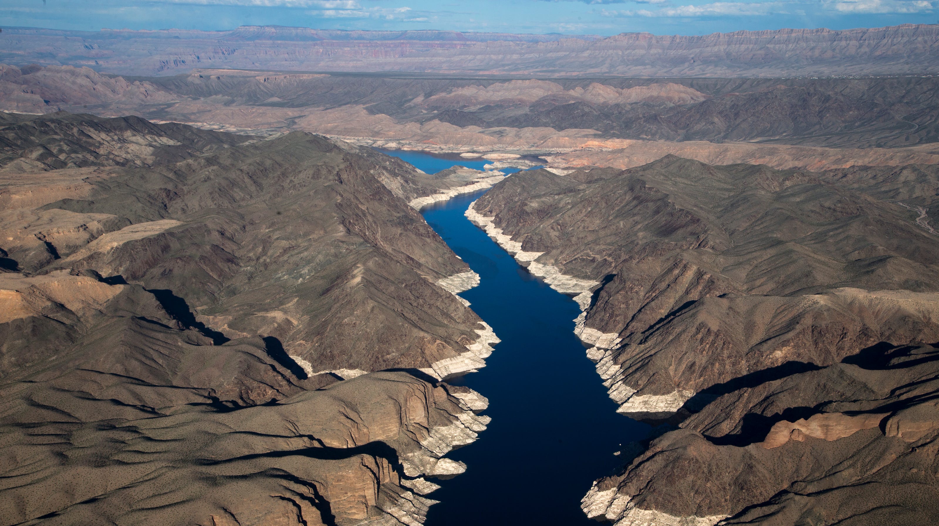 Река Колорадо пролив