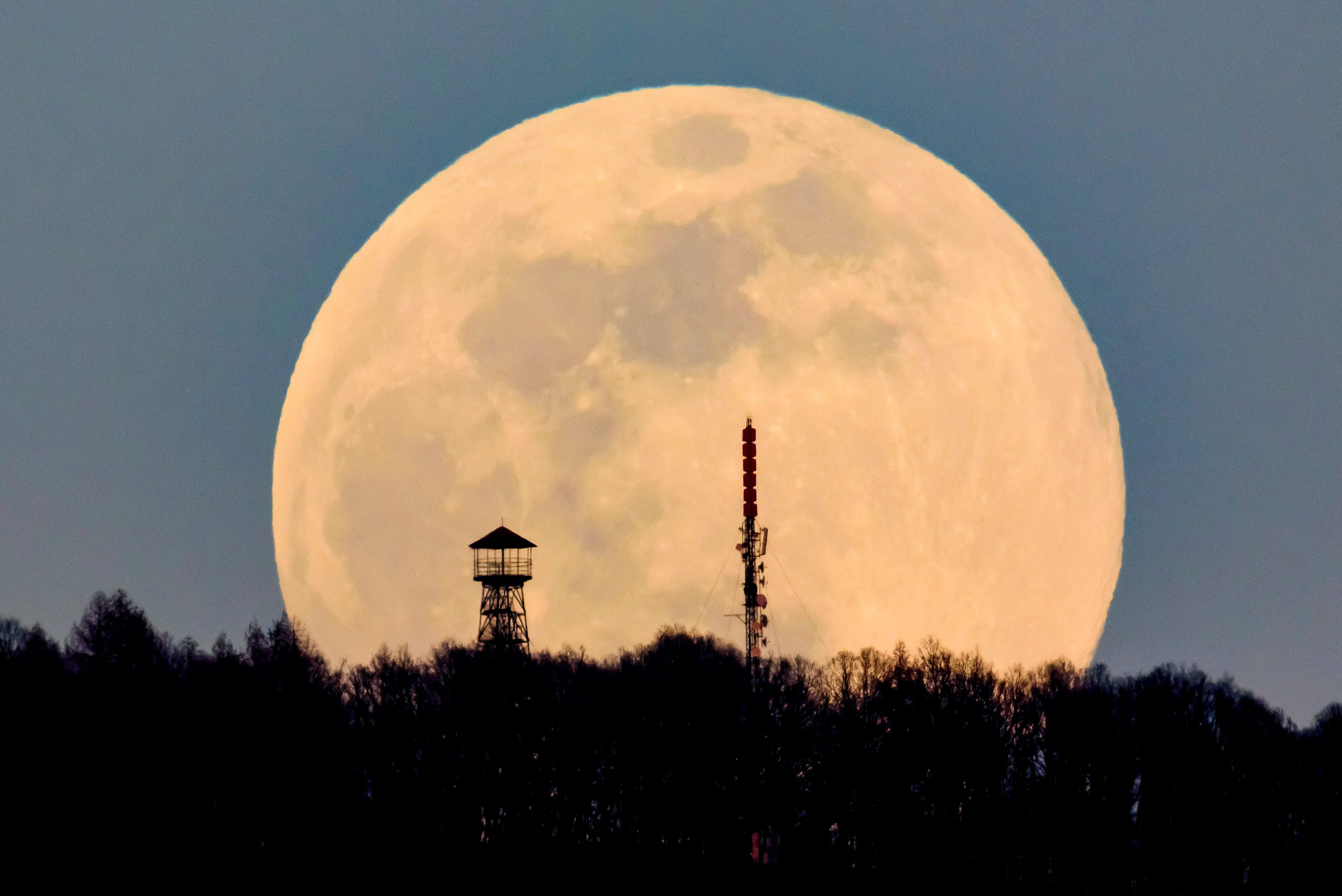 Full moon Pink moon is also super moon. Here's how to view it at home