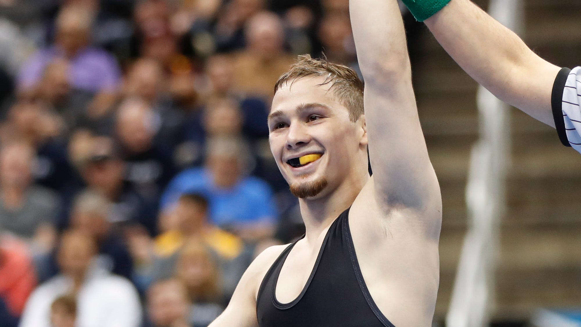 NCAA Wrestling Iowa's Spencer Lee repeats as a national champion