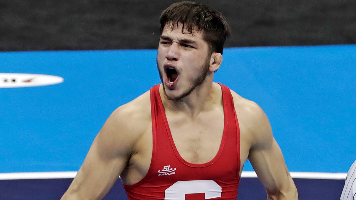 Yianni Diakomihalis wins NCAA wrestling championship