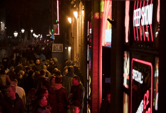 Amsterdam Bans Tours At Red Light District Leaving Sex