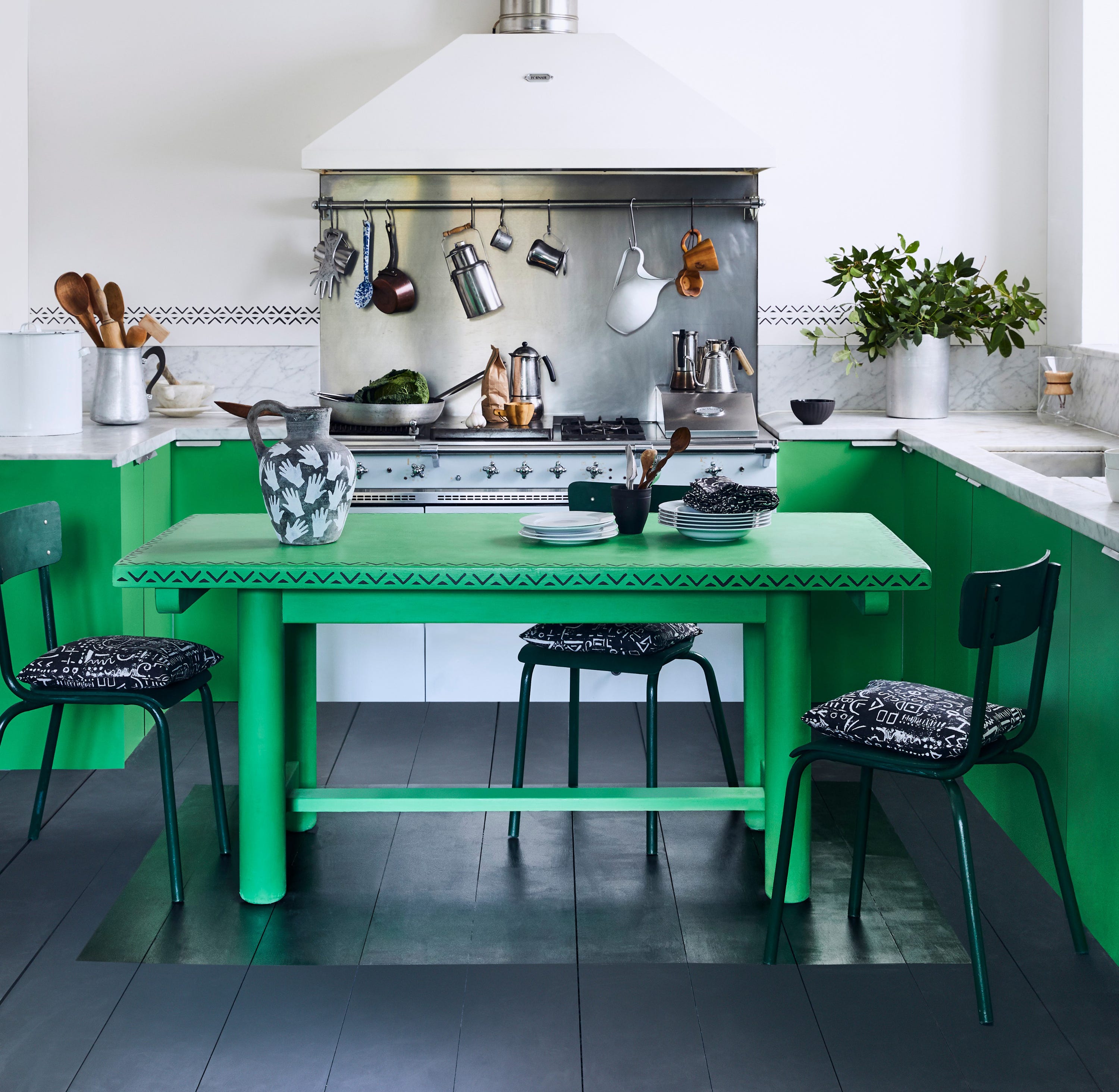 10 Cost Effective Ways To Give Your Kitchen A Fresh New Look