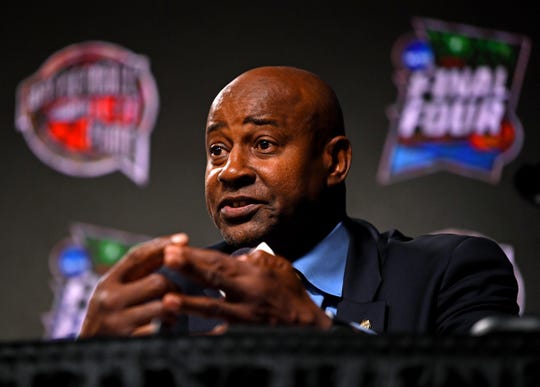 Former Buck Sidney Moncrief talks about making Basketball Hall of Fame