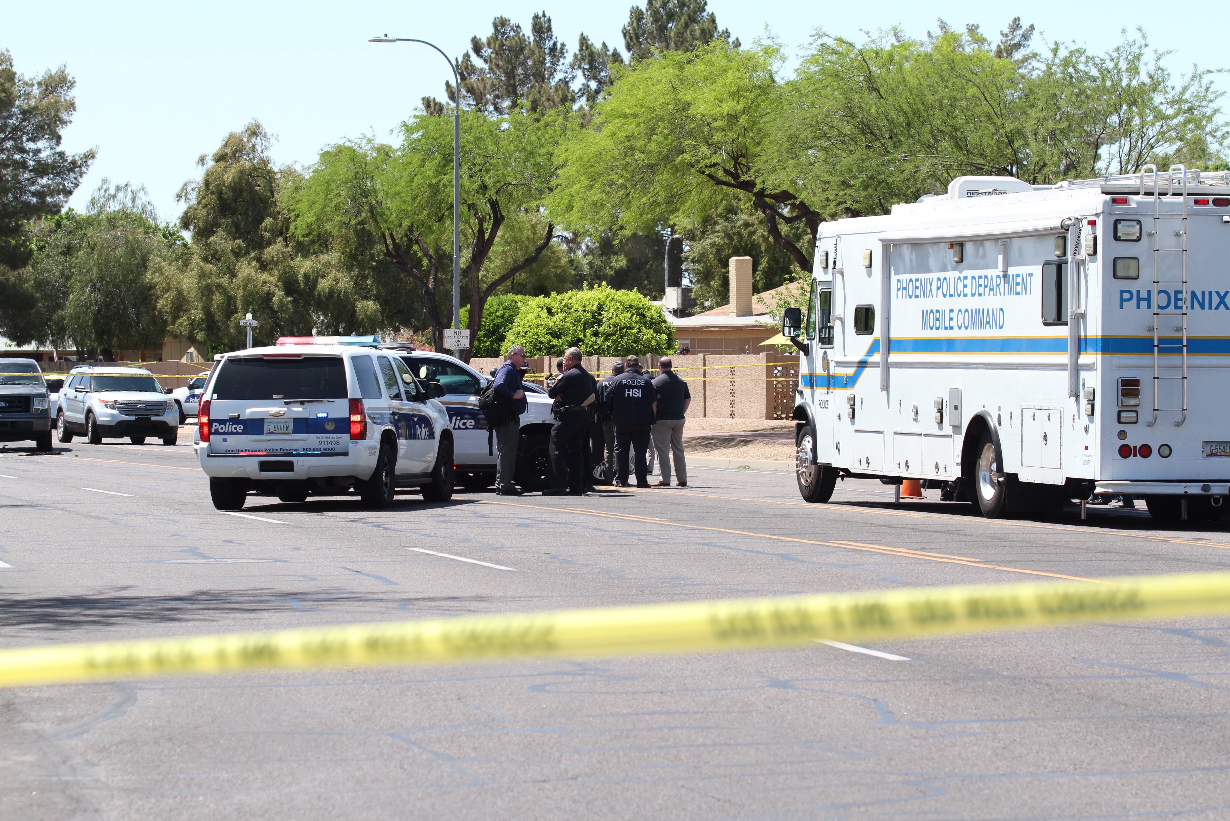 4096px x 2732px - After Ahwatukee shootout involving ICE agents killed 1, questions remain