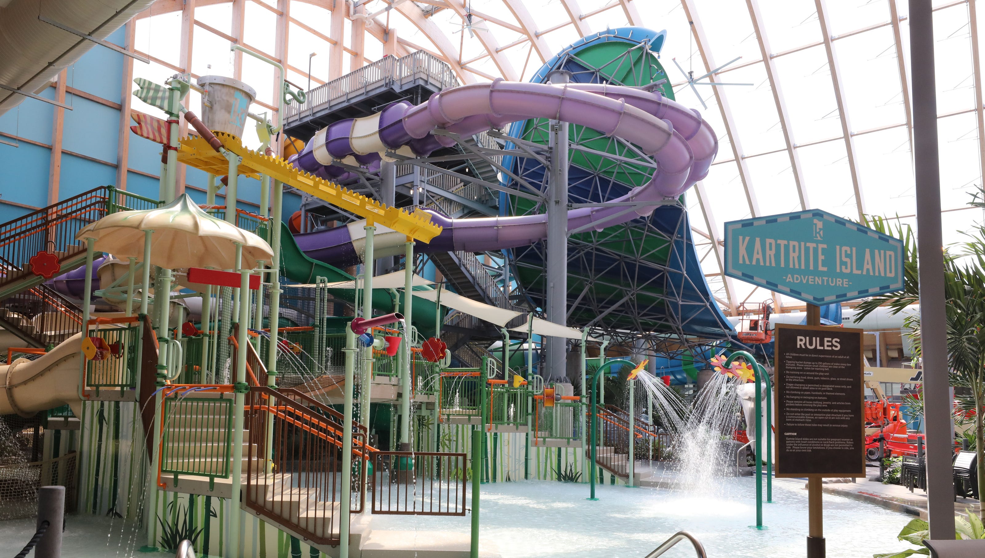 resorts world casino catskills water park