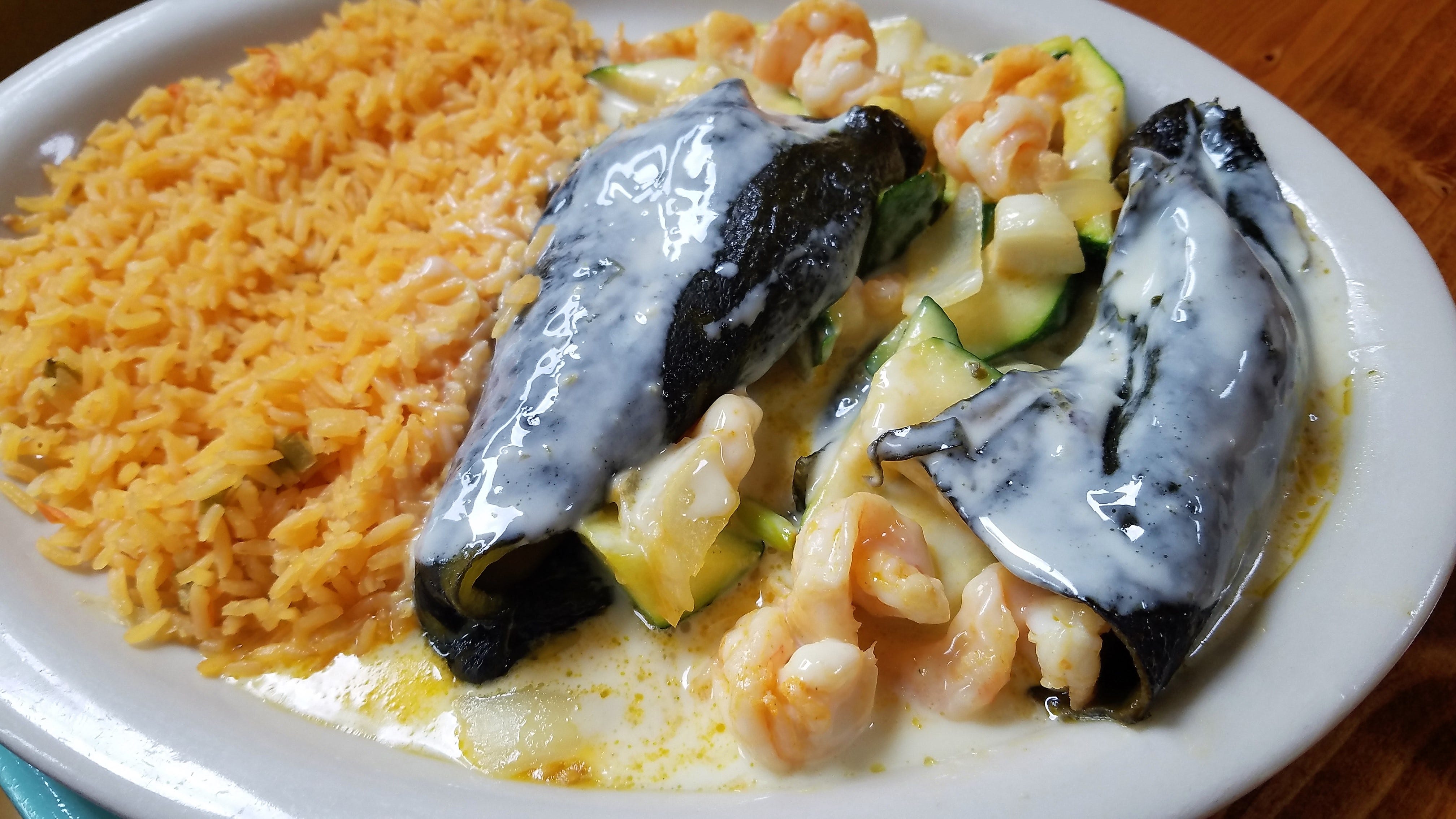 Coyote Restaurant in Henderson offers seafood, Tex-Mex