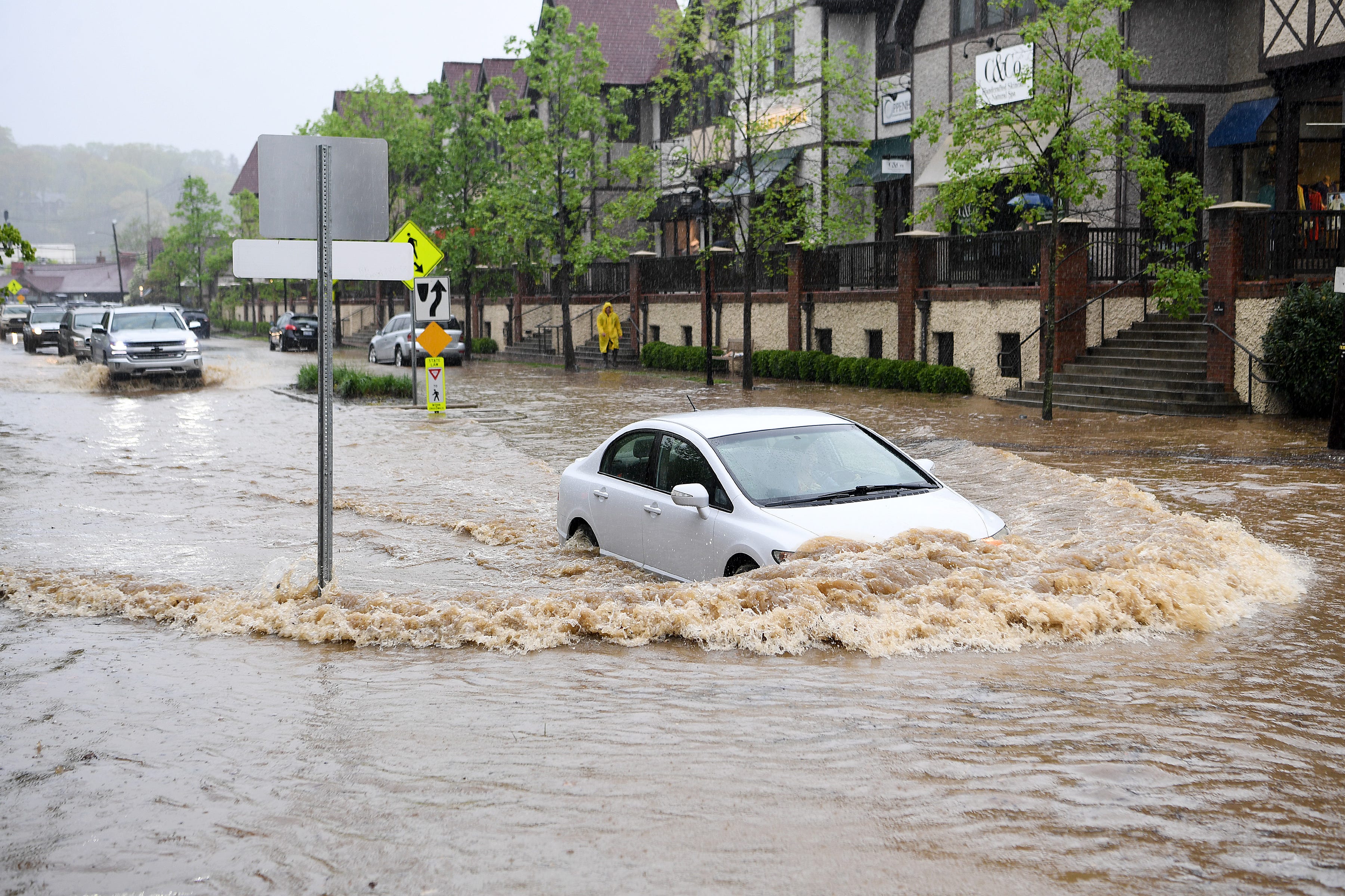 Biltmore Estate Flooding Pictures 2024 Photos Amalee Genvieve   02d68e01 Bc3e 48a4 8514 209b0f654041 Flooding BiltmoreVillage 003.JPG