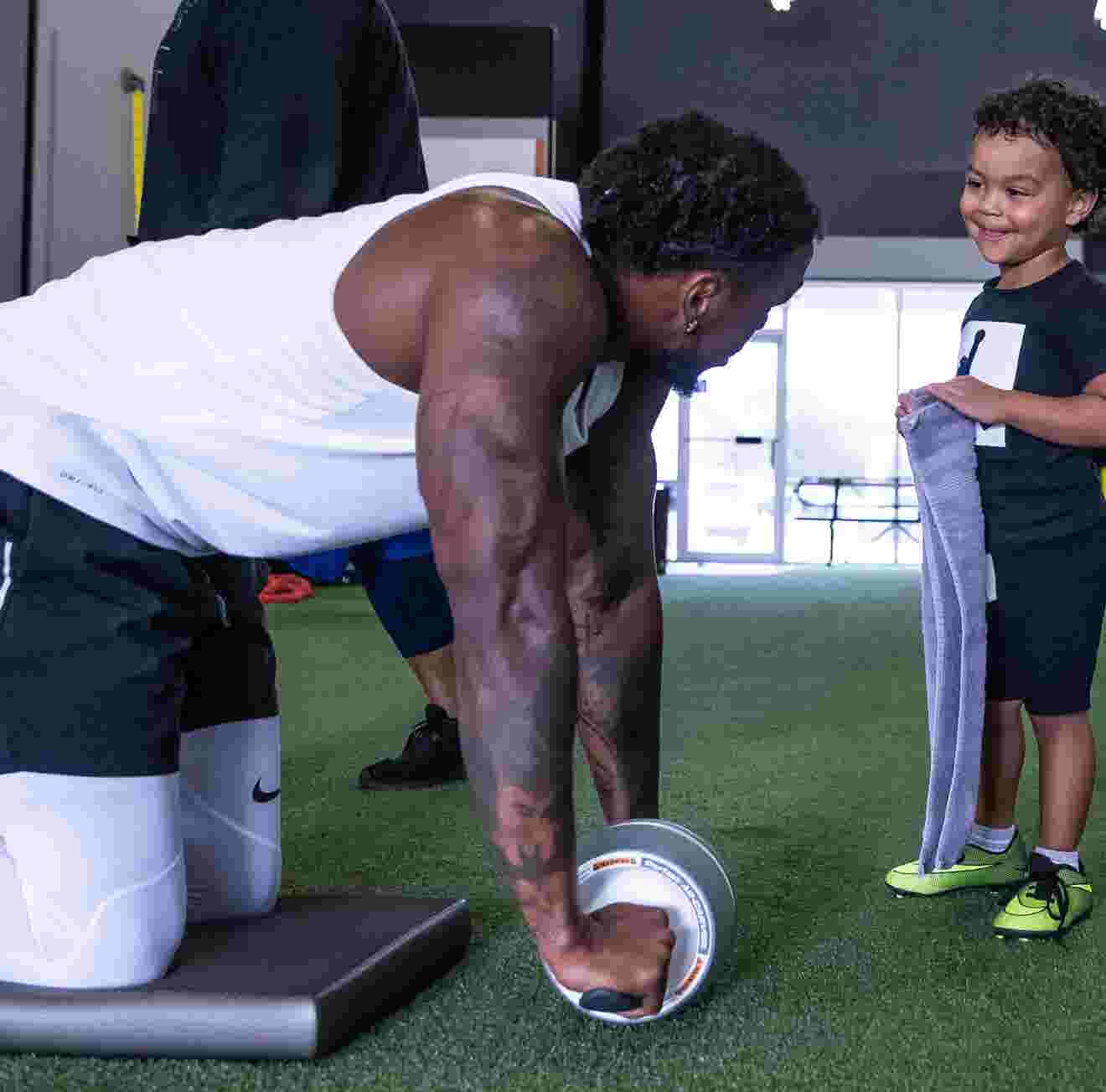 Sports Trainer Helps - Justin Brent prepares for NFL draft alongside his 2-year-old-son