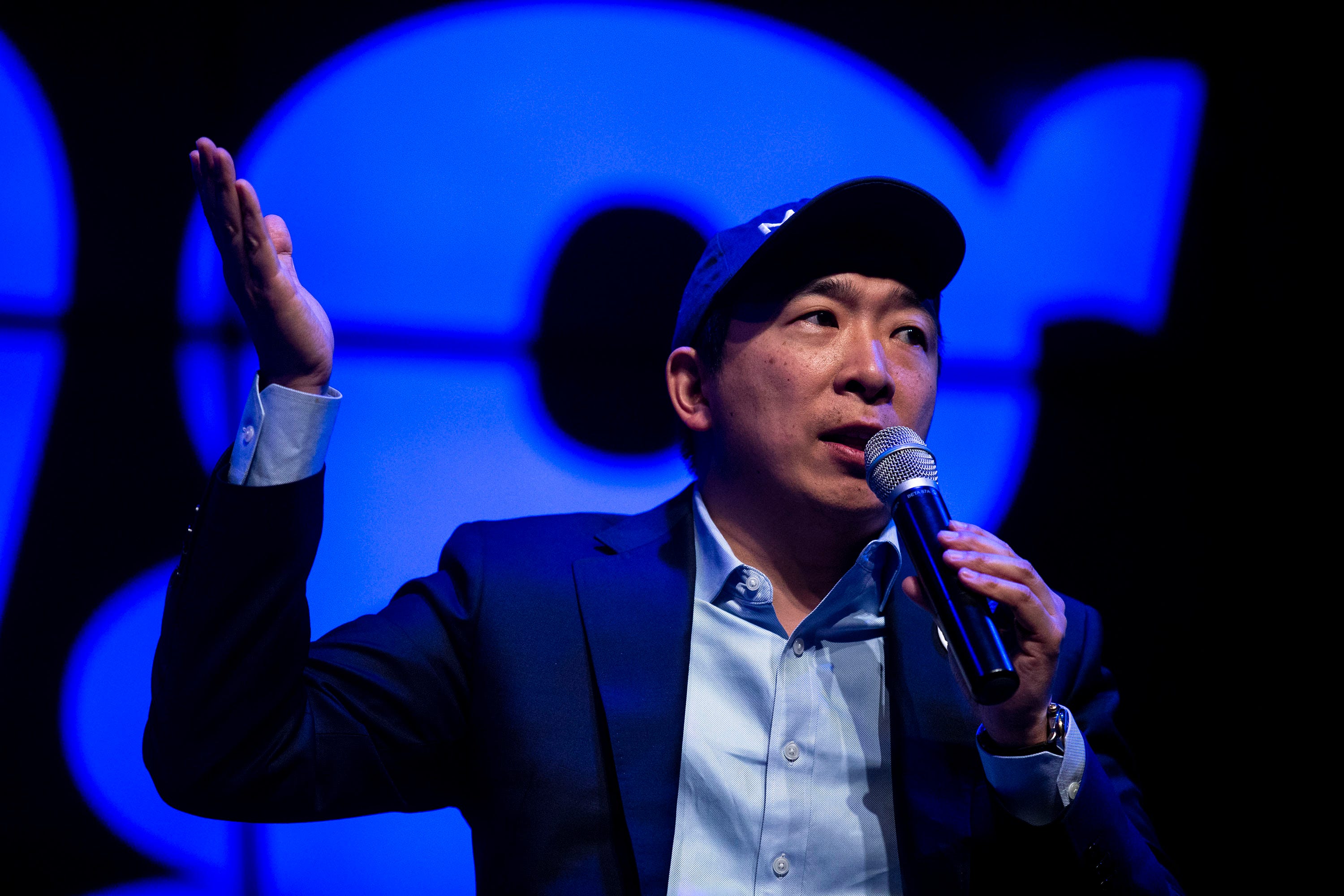 andrew yang twitter profile picture