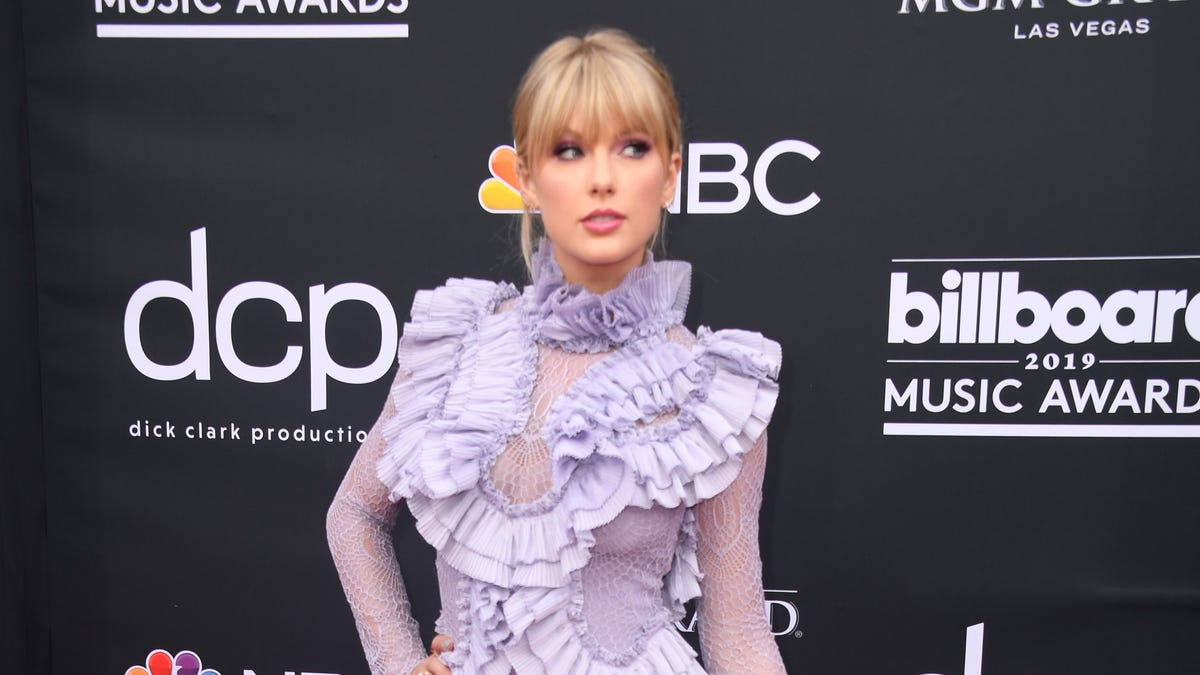 LAS VEGAS, NEVADA - MAY 01: Taylor Swift attends the 2019 Billboard Music Awards at MGM Grand Garden Arena on May 01, 2019 in Las Vegas, Nevada. (Photo by Frazer Harrison/Getty Images) ORG XMIT: 775318600 ORIG FILE ID: 1146331365