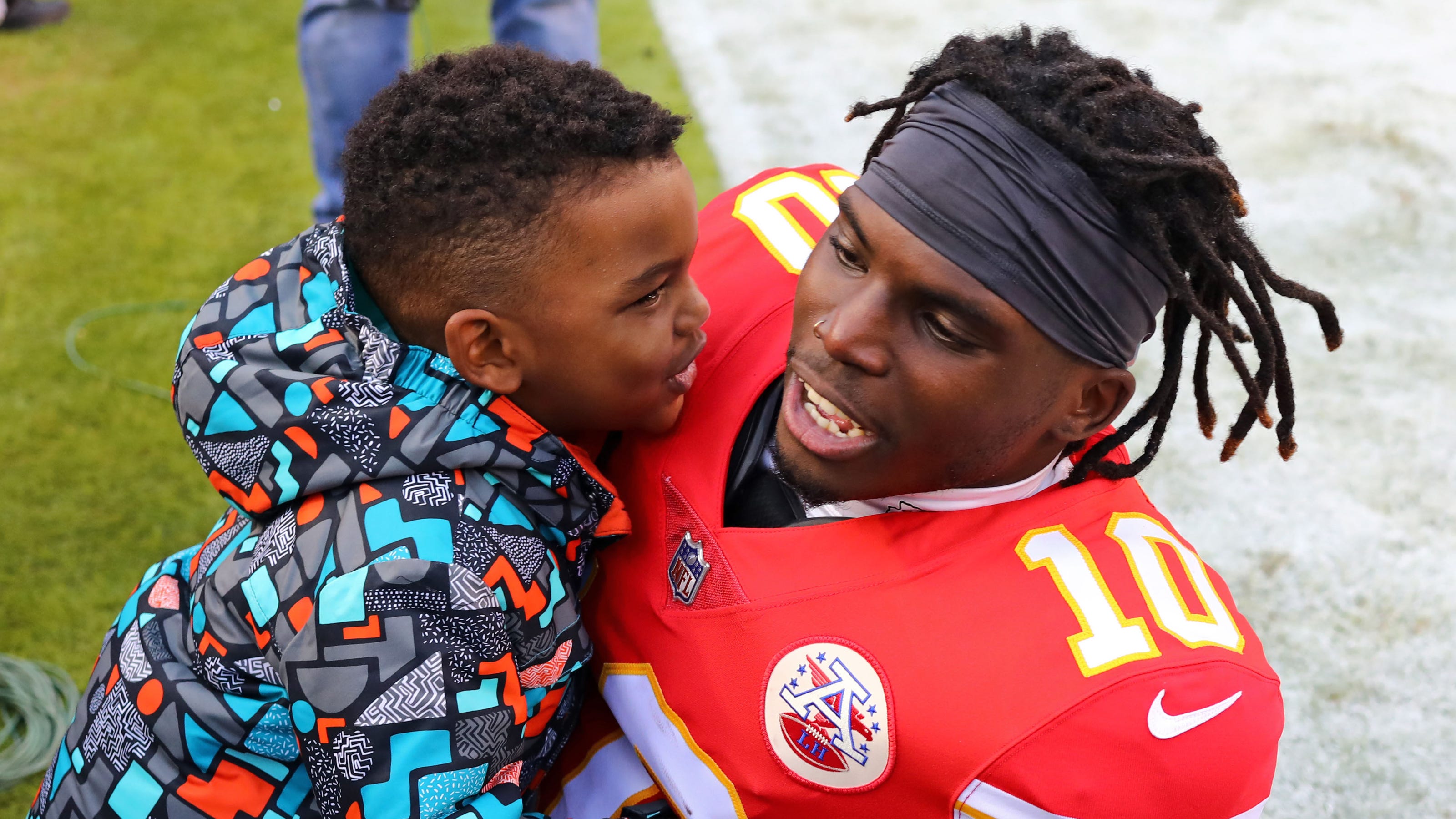 Chiefs' Tyreek Hill 'categorically denies' hurting son in letter to NFL