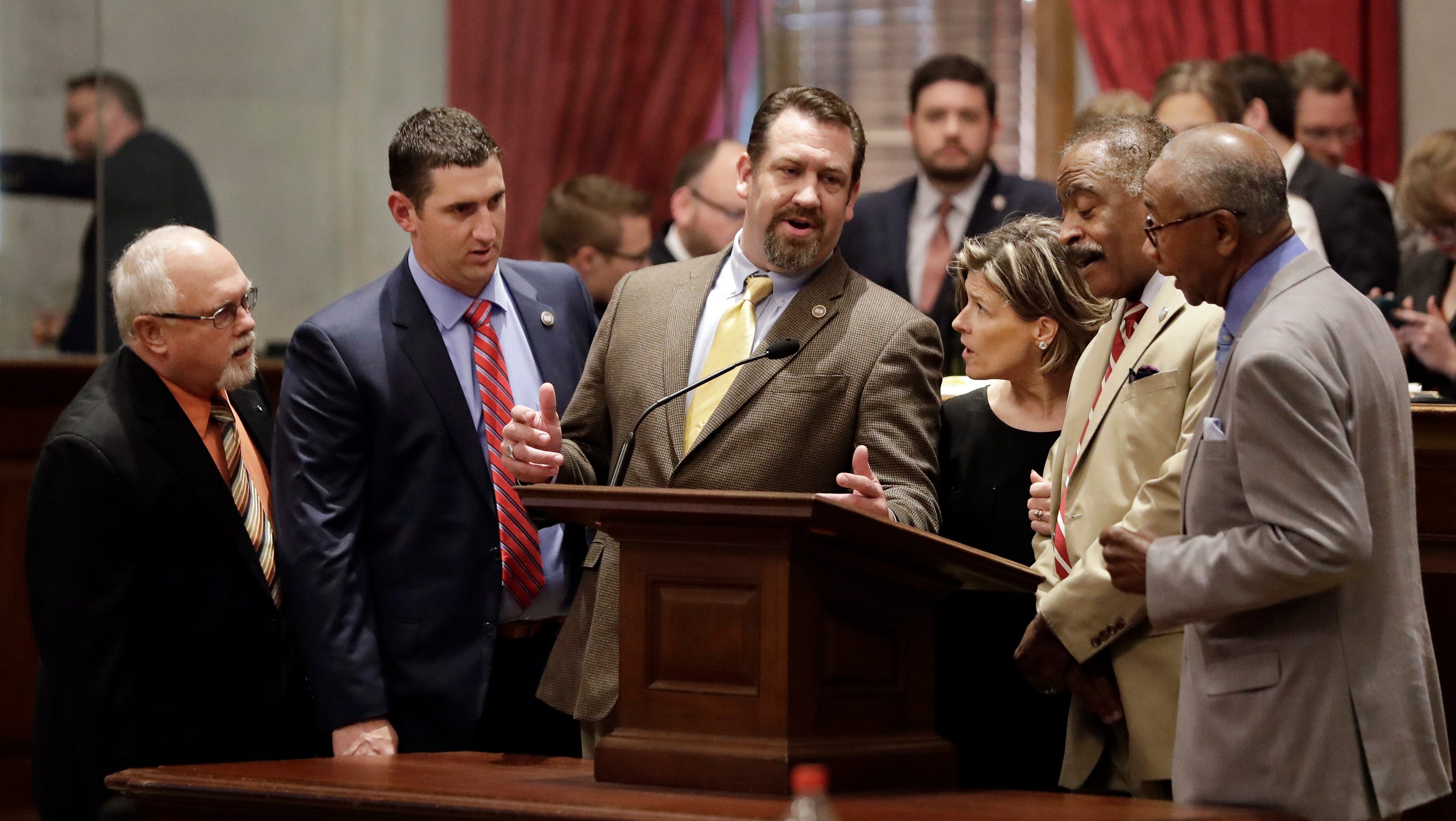 Tennessee Legislature Chaos Democratic Walkout Mark Final Hours Of Legislative Session