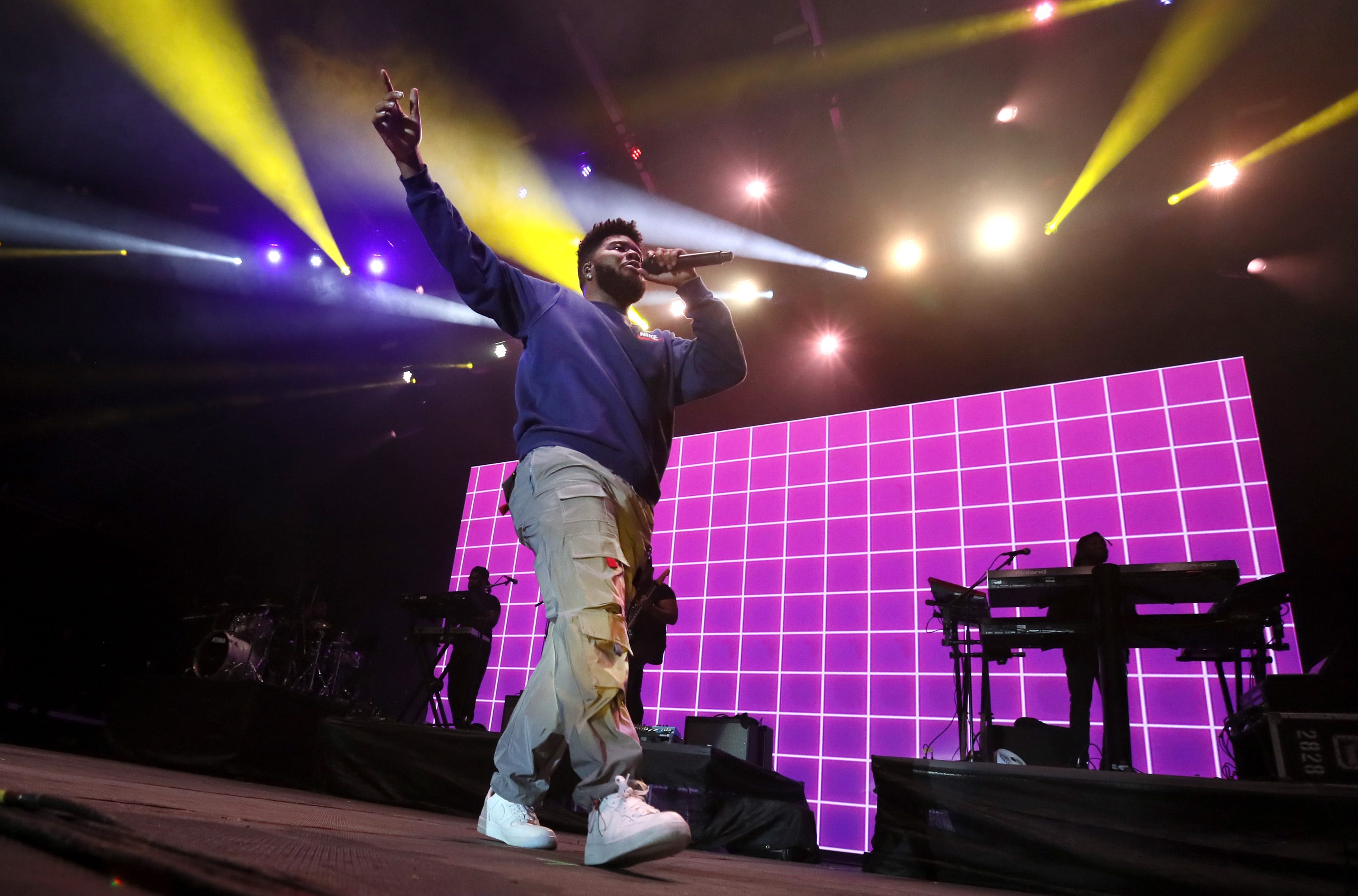 khalid-brings-a-youthful-crowd-to-memphis-in-may-beale-street-music-festival