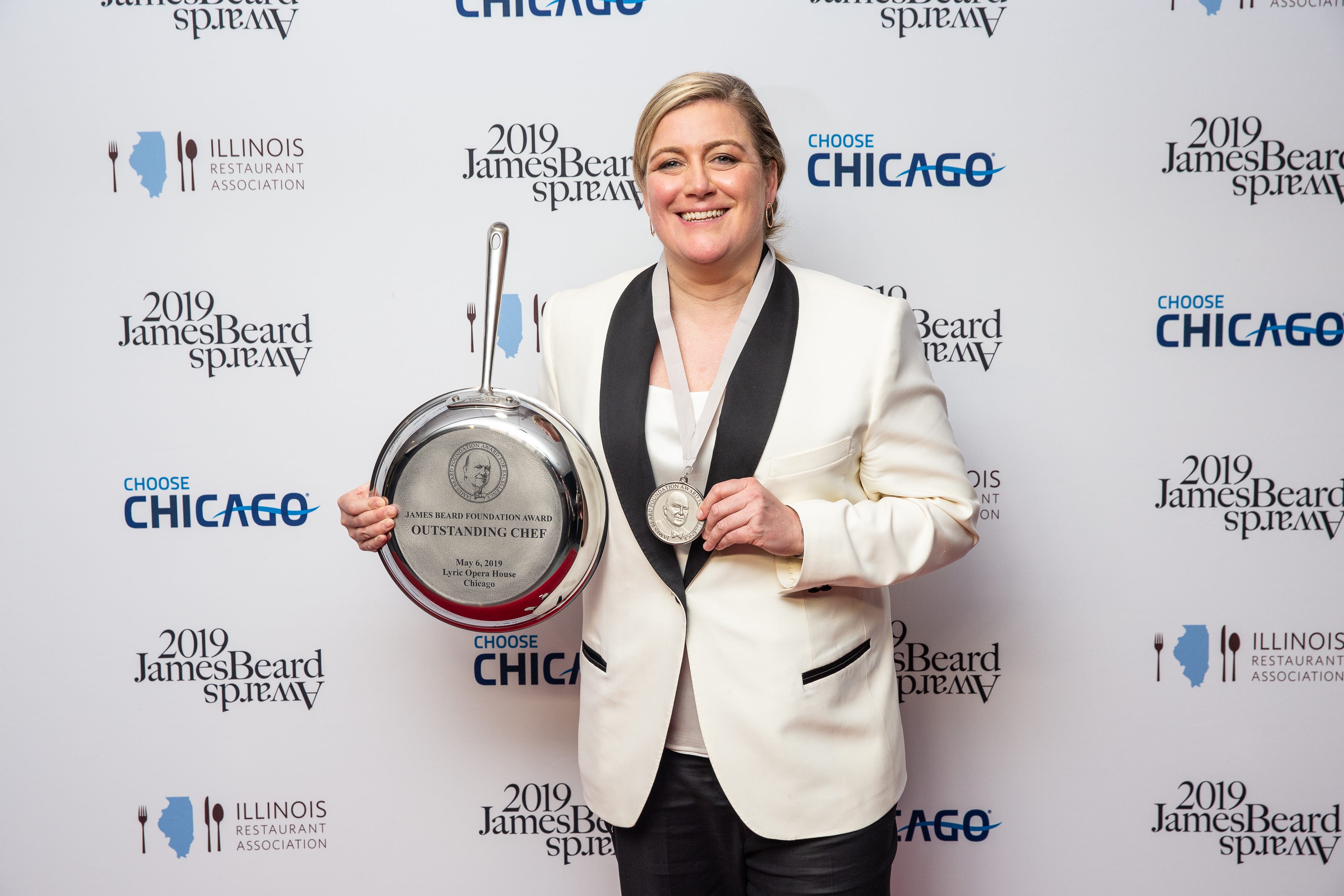 James Beard Awards 2019 Winners Honored As Best Restaurants Chefs   29e81b9f 7269 43e5 B8fe 959dbb66a7dd GALDOPHOTO JBFA 06May2019 OUTCHEF ALLCLAD JBFA 06MAY2019 1474 