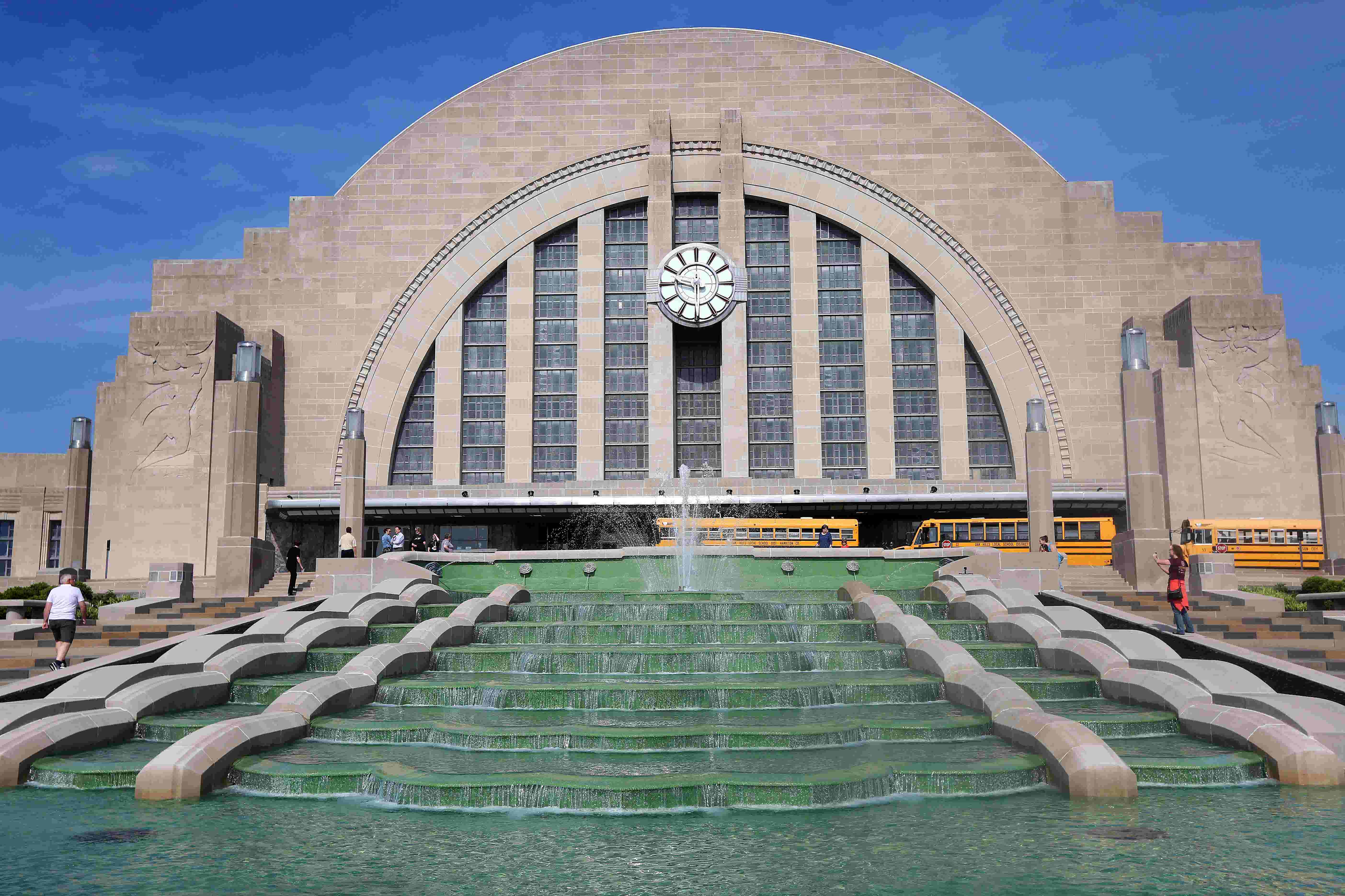 5.4.3.2.1 The fountain is back on at Cincinnati Museum Center