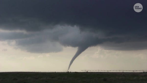 Tornado rips through Oklahoma fields