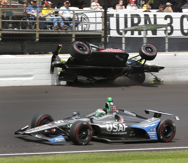 Indy 500 crashes Late crash brings bitter end to Rahal, Bourdais and