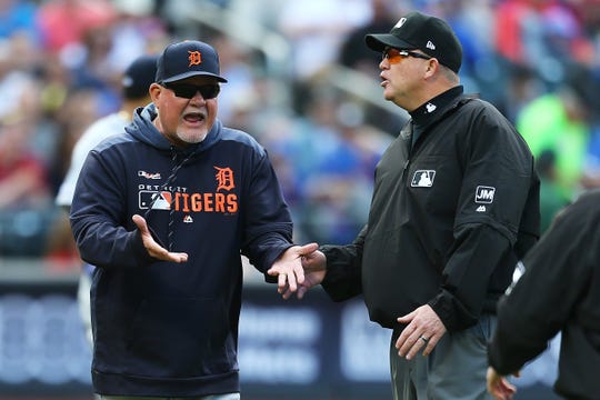 Ron Gardenhire discusses a call Saturday at Citi Field.