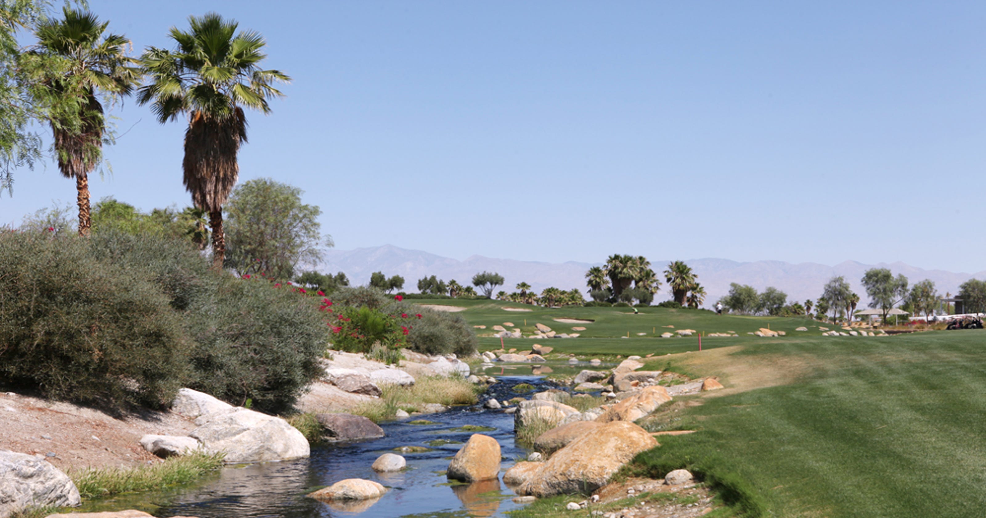 Palm Springs area, affordable, public golf courses during summer