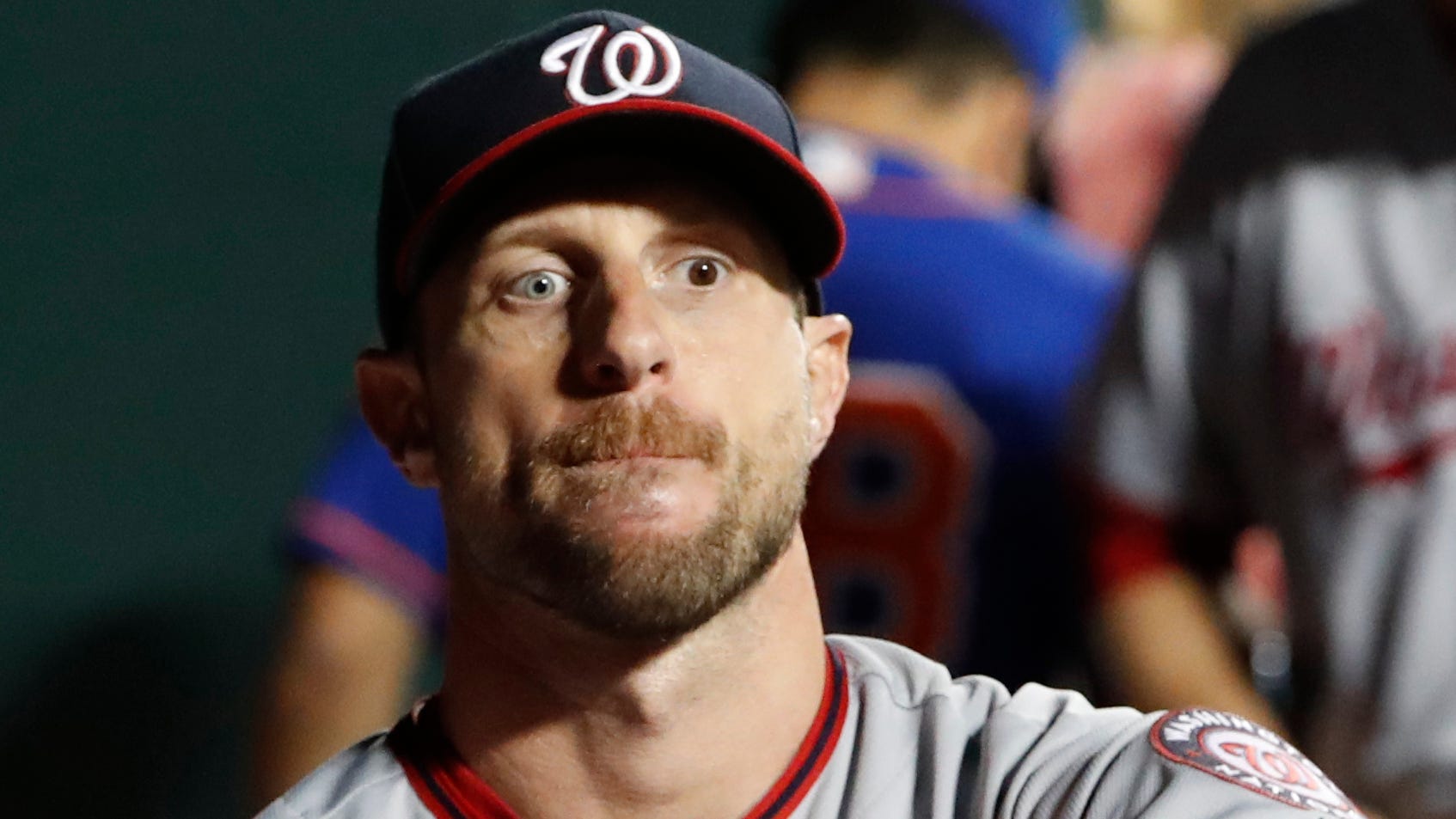 Max Scherzer breaks nose with bunt in pregame warmups