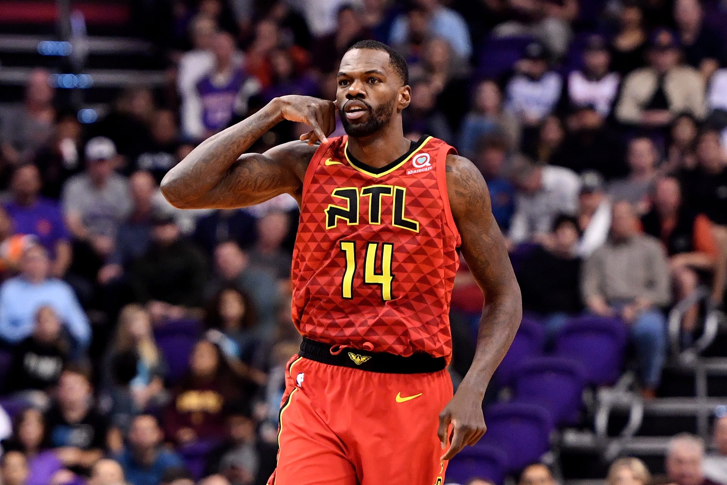 Detroit Pistons Trade Tony Snell Thomas For Hawks Dewayne Dedmon