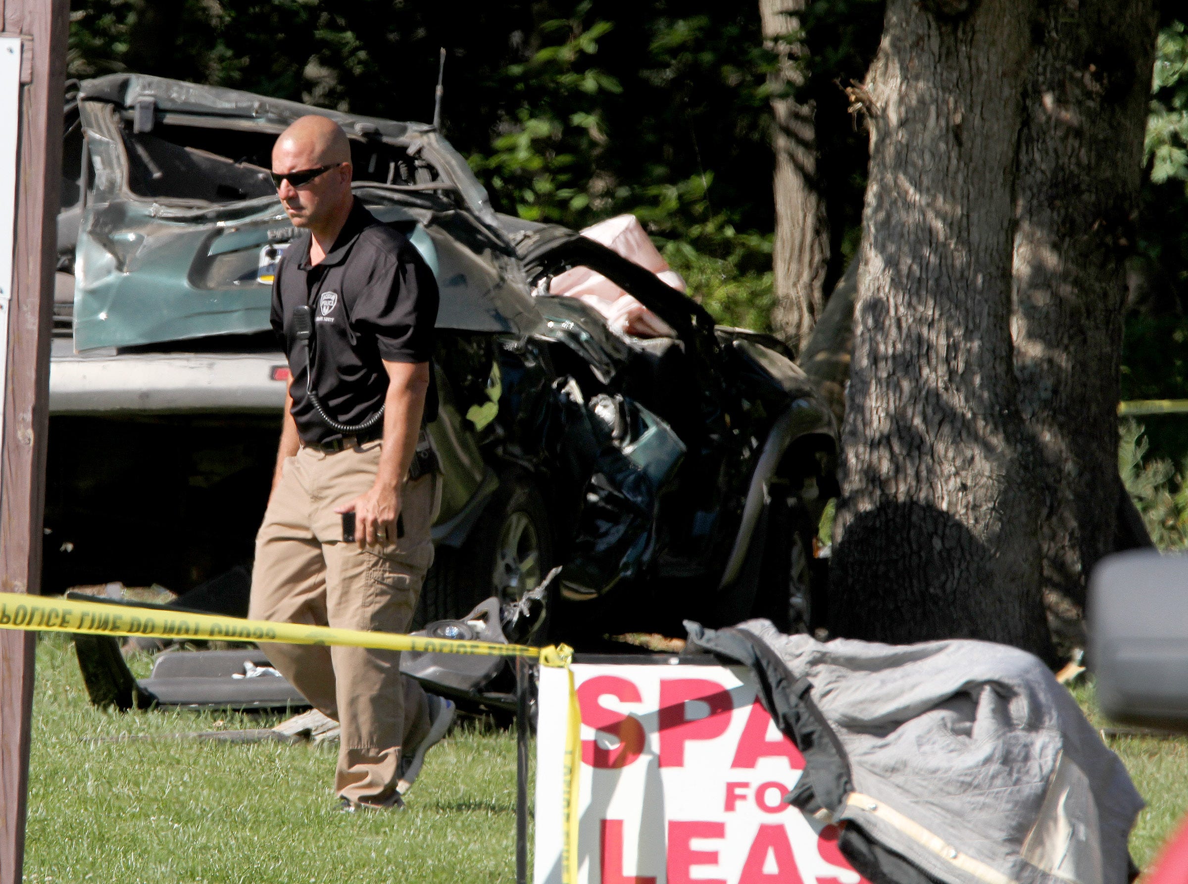 Jackson Car Crash: 2 Dead After Vehicle Strikes Tree, Utility Pole