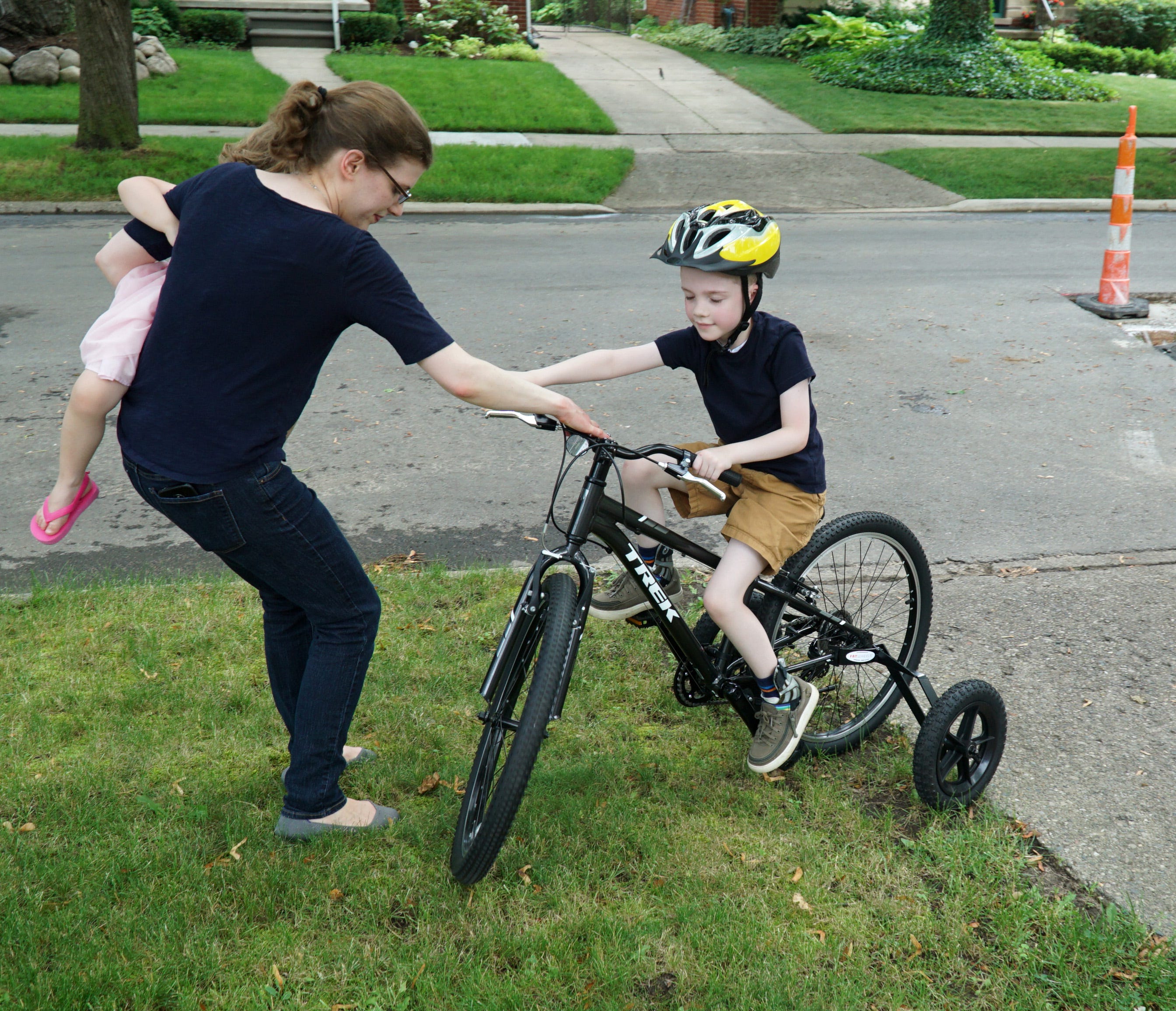 Stabilizer best sale bike child