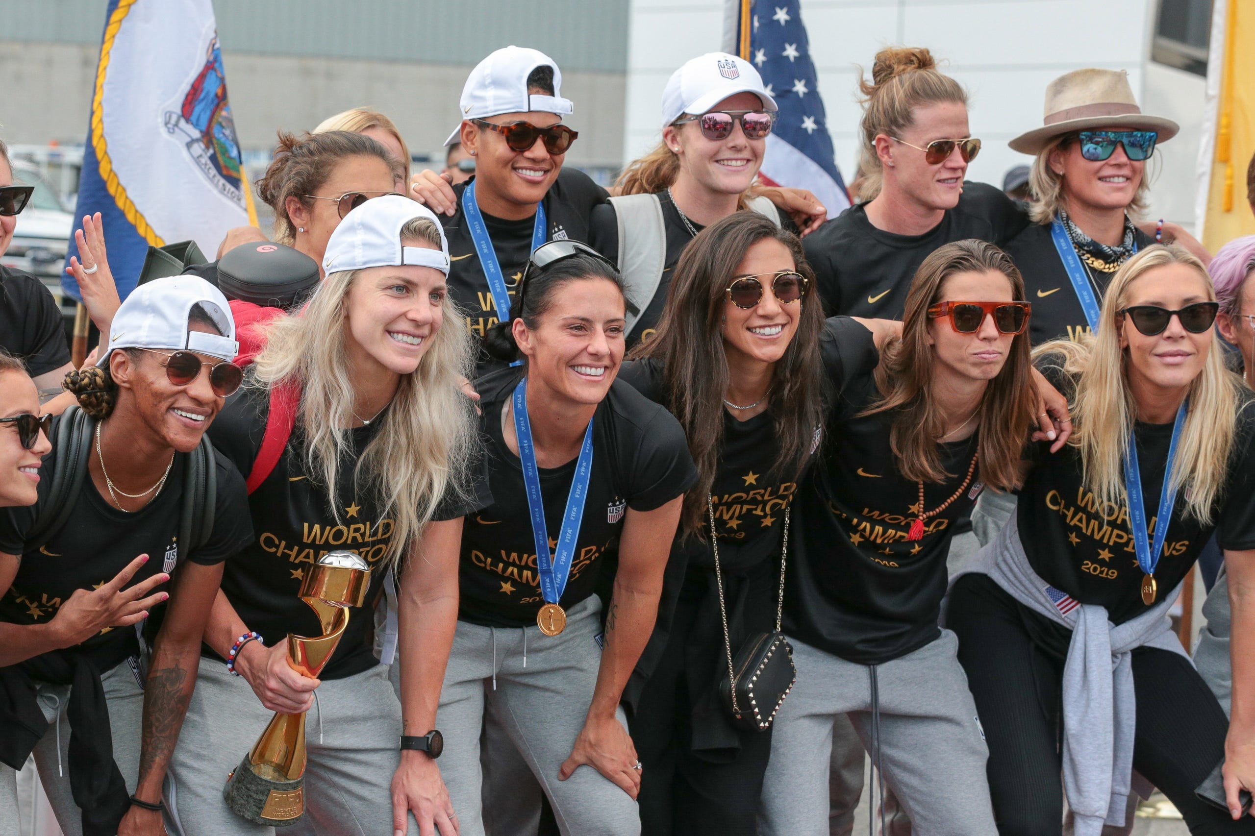 19 World Cup Champion Uswnt Arrives Back In Usa From France