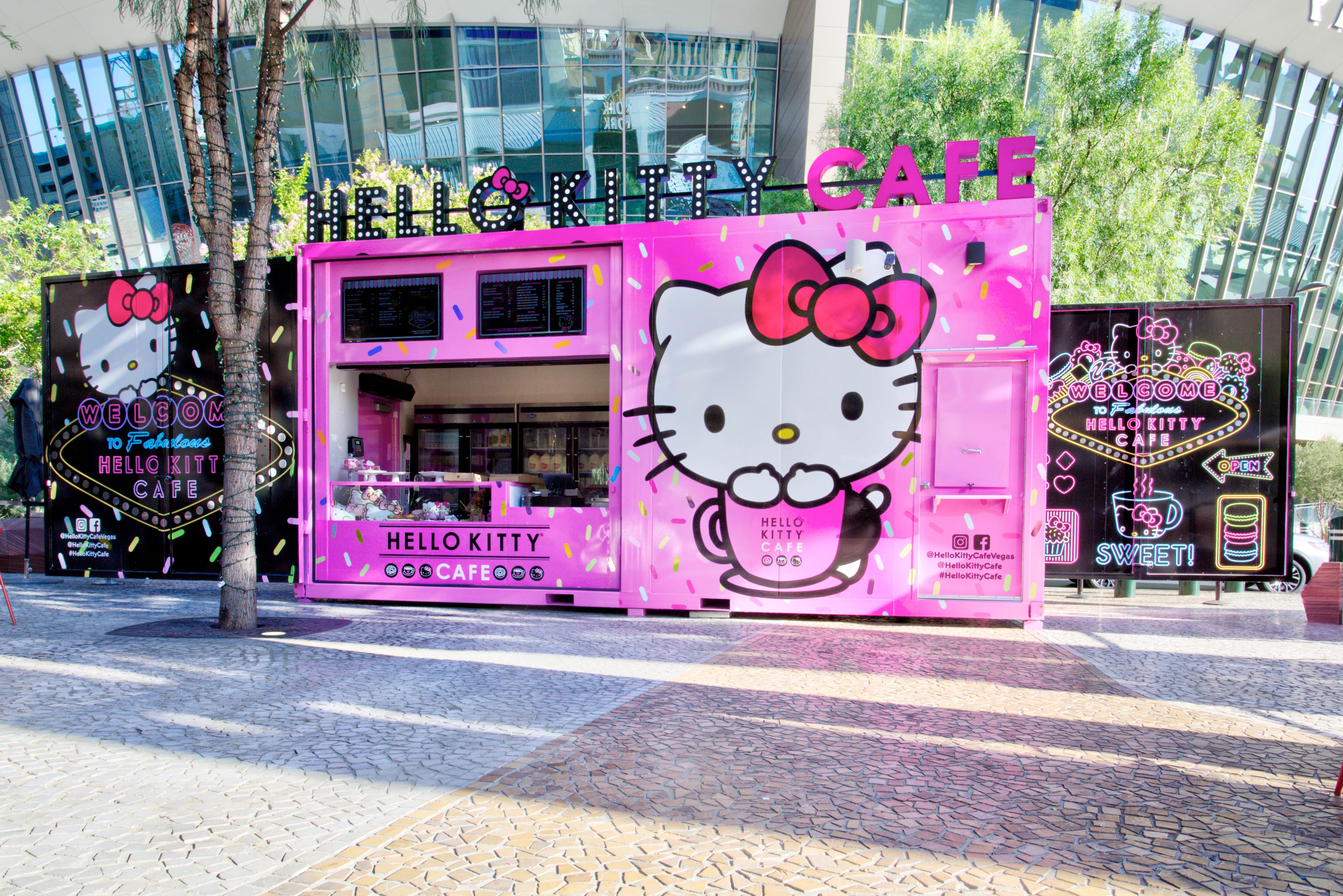 hello kitty cafe