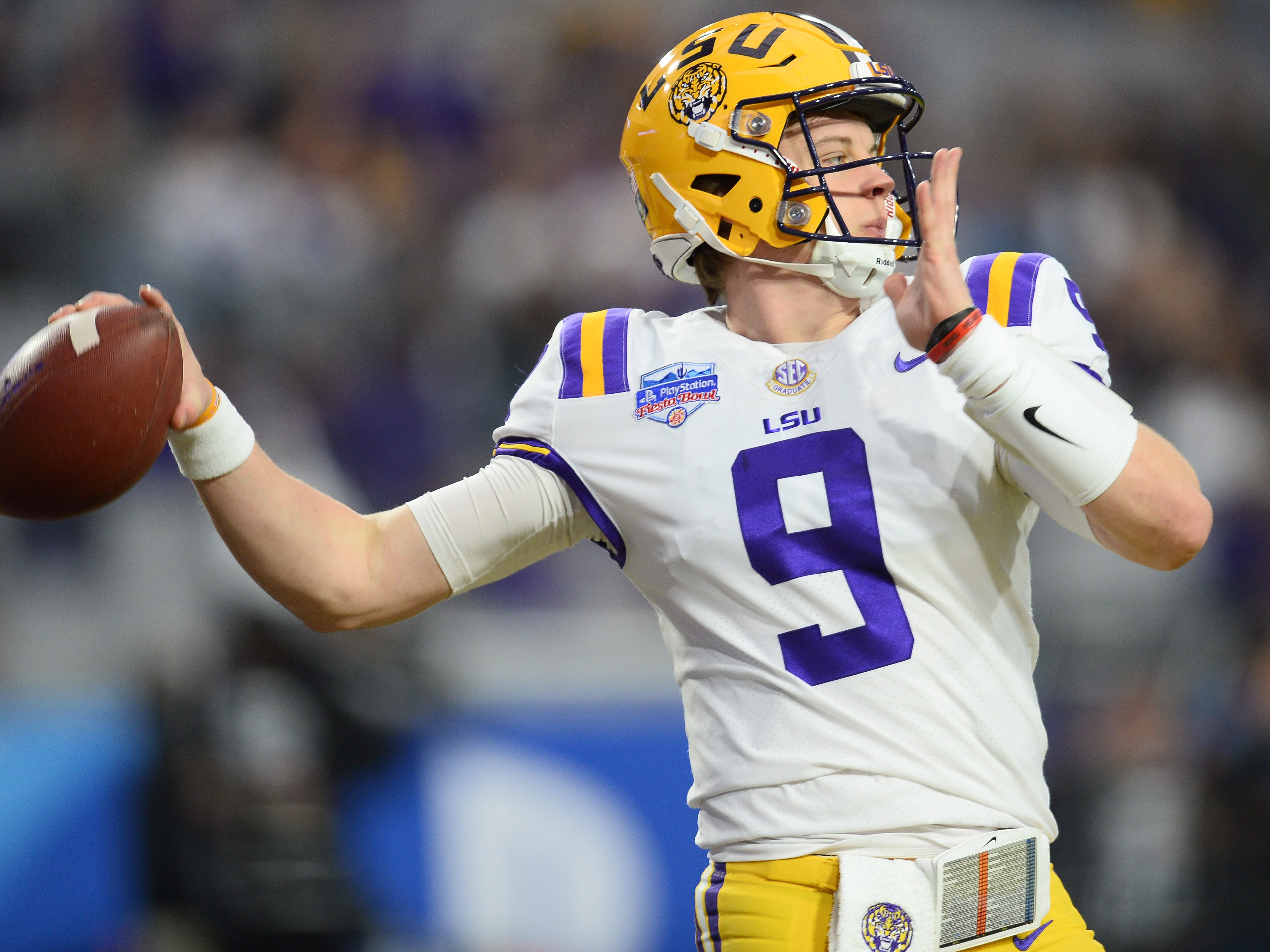 Joe Burrow: 4 things to know about the LSU football quarterback | USA