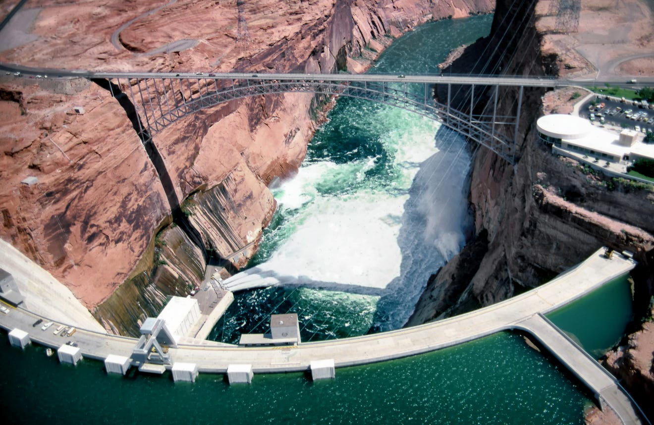 In 1983 Plywood Was All That Kept Glen Canyon Dam From Overflowing