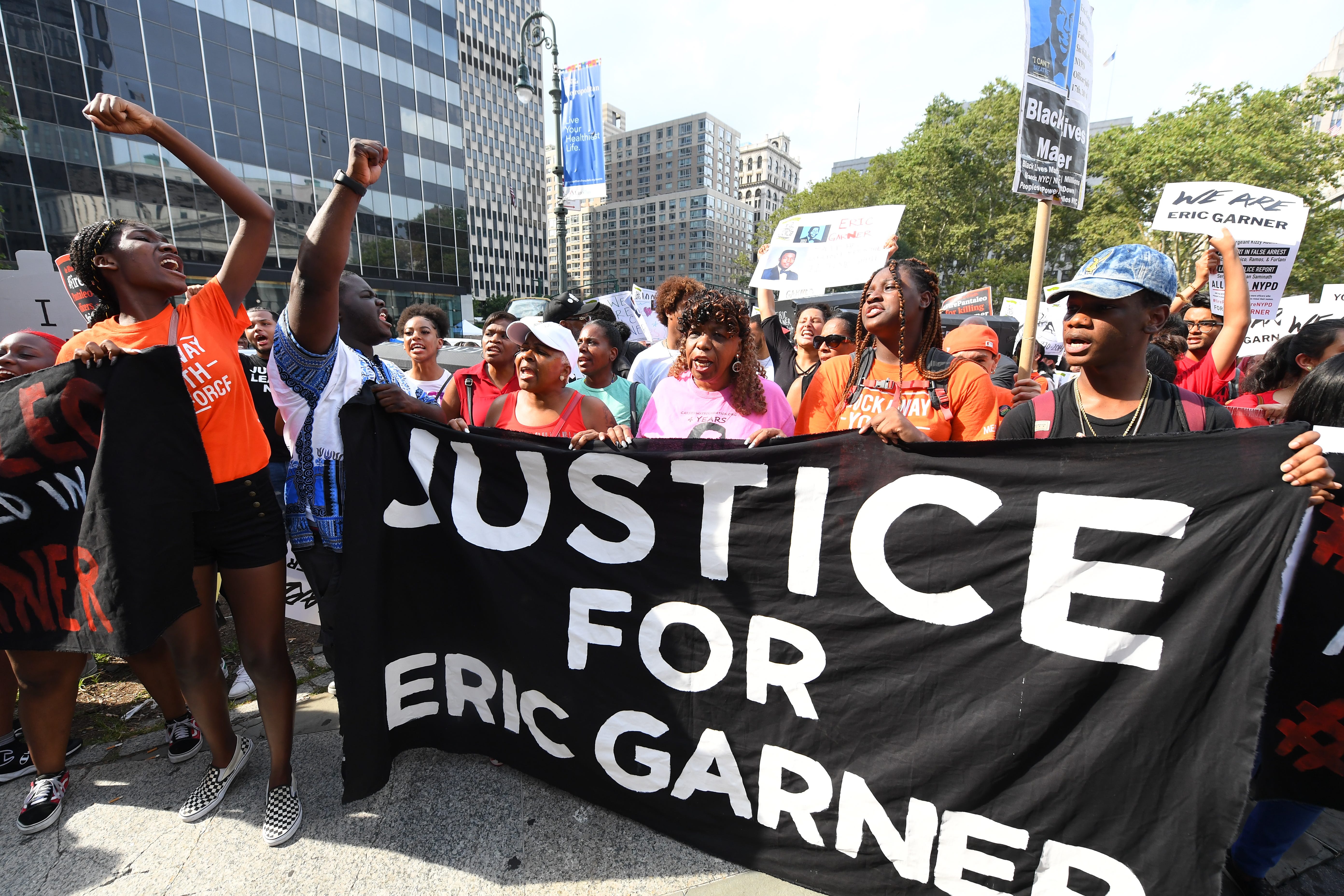 Eric protest: Youths call NYPD officers to be fired