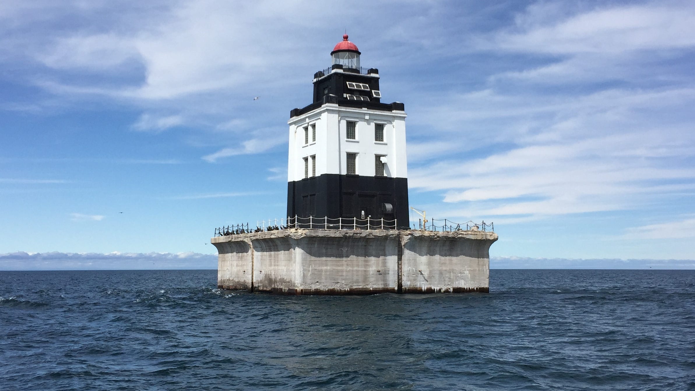 3 historic lighthouses on the Great Lakes to be auctioned