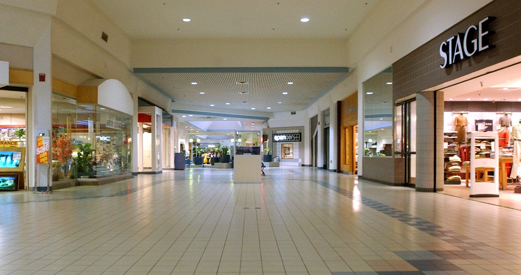 clarks southpark mall