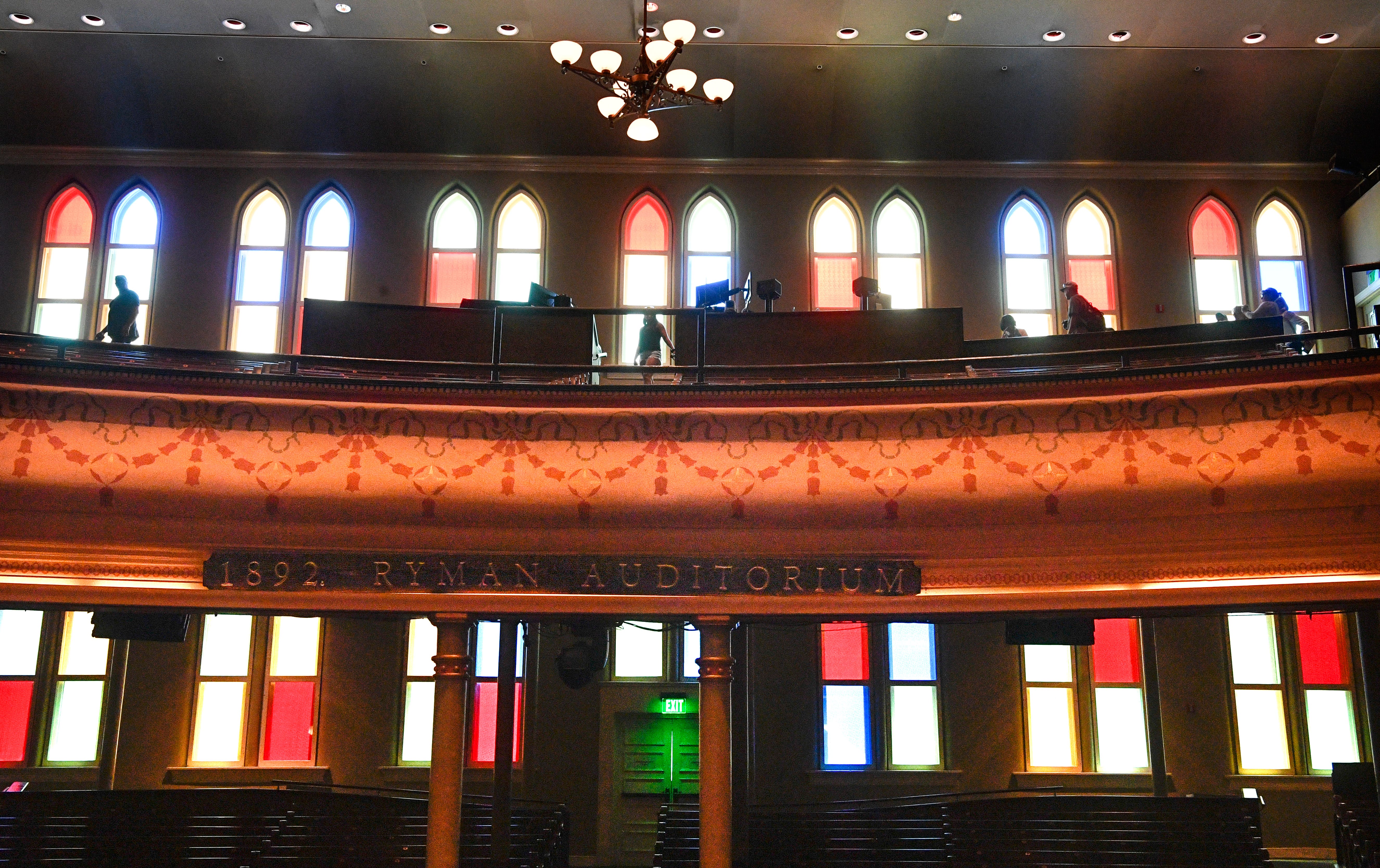 10 Essential Albums Recorded Live At The Ryman Auditorium